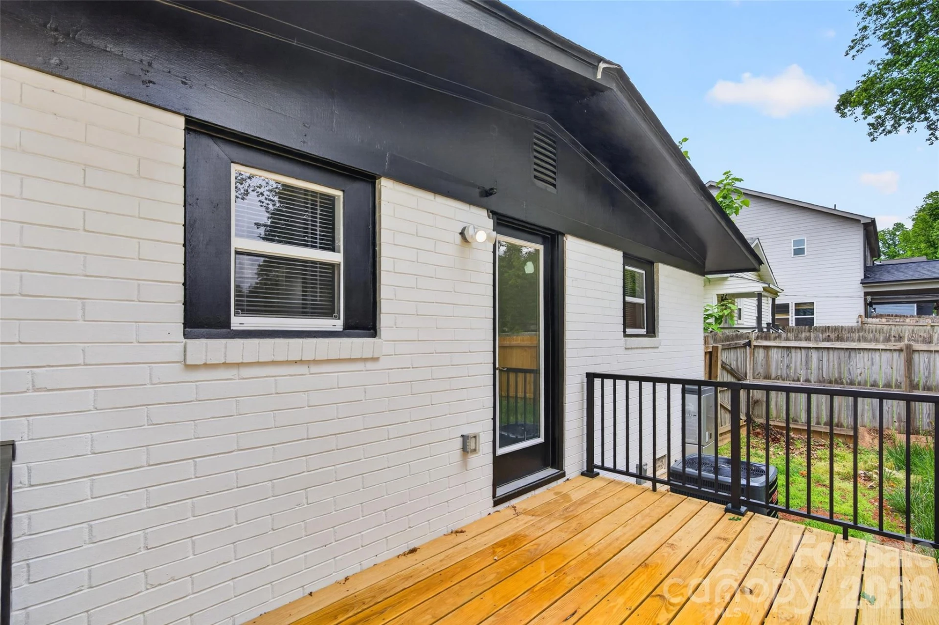 841 Mcarthur Avenue - Photo 36