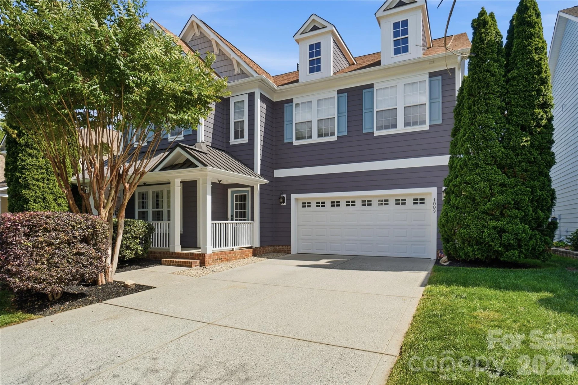 1009 Baybrook Drive - Photo 2