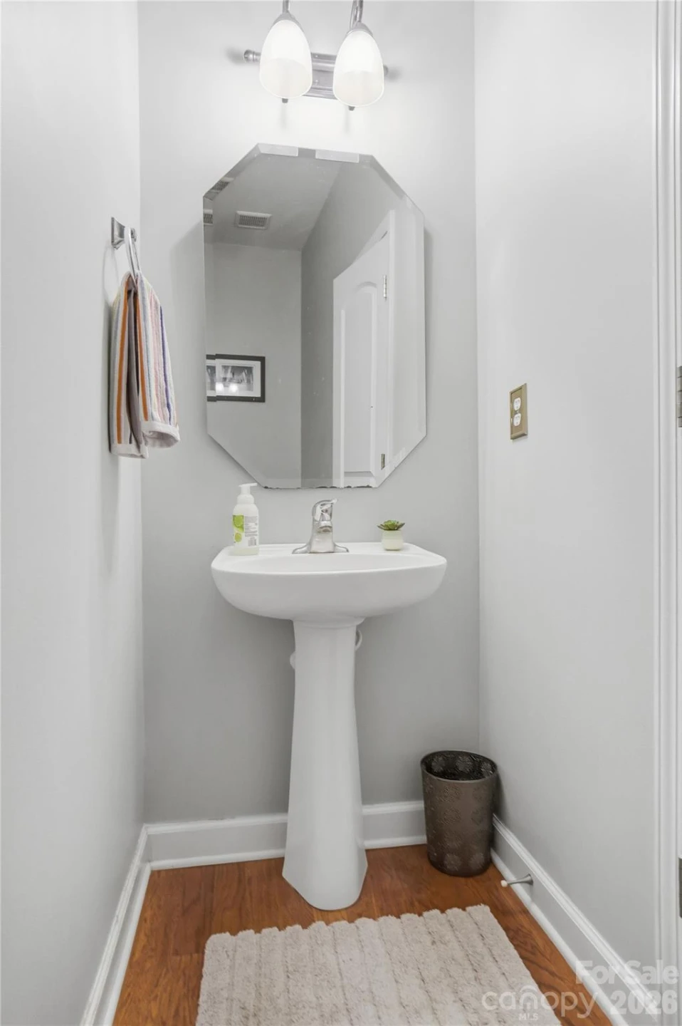 1009 Baybrook Drive - Photo 10