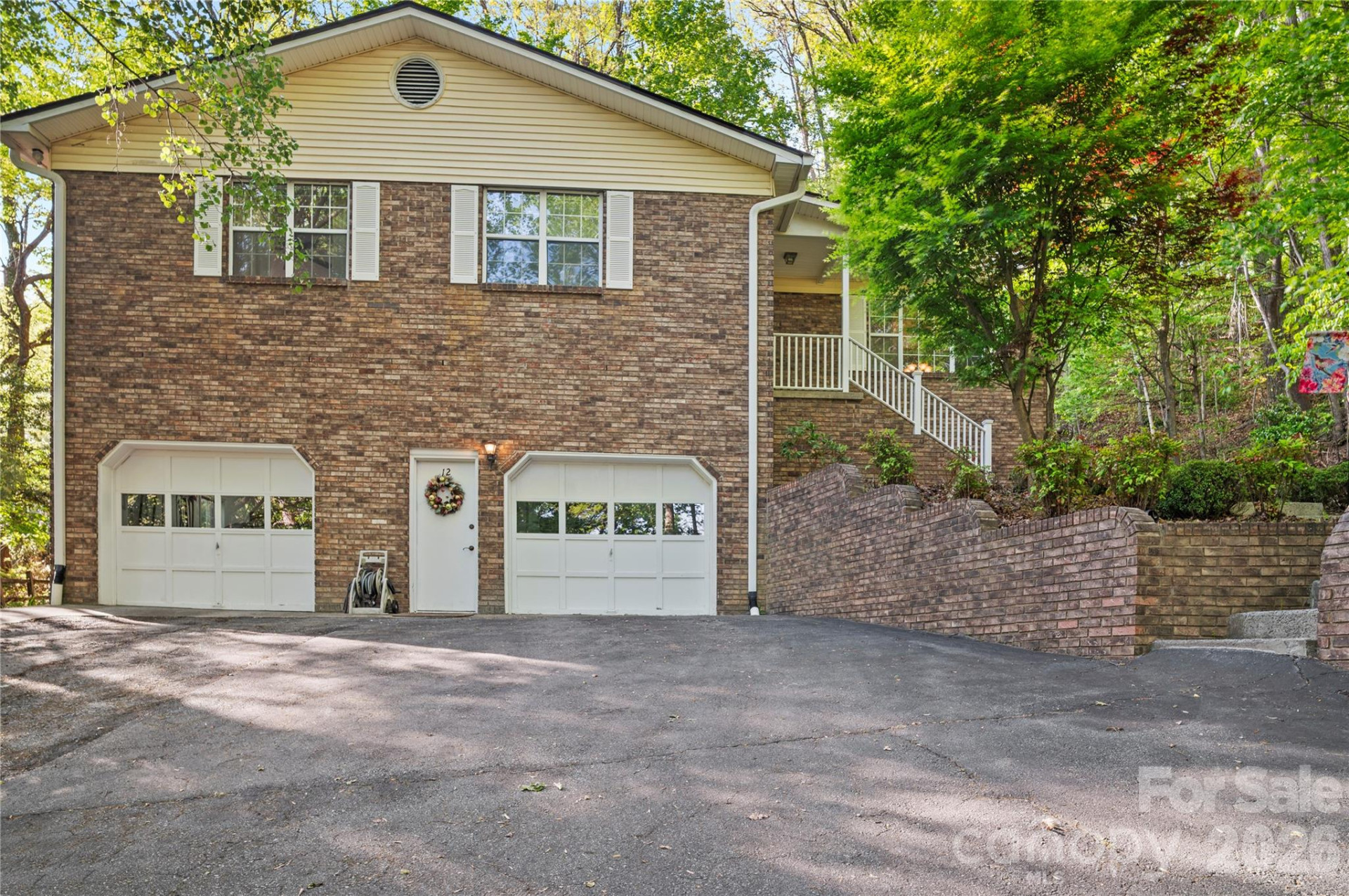 12 Steeplechase Court - Photo 2