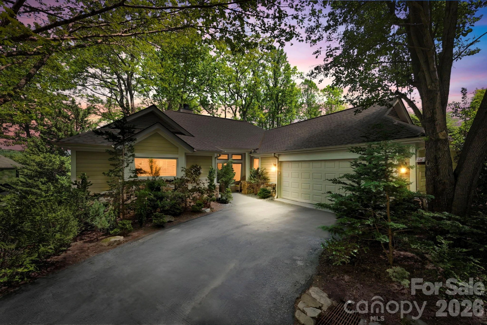 8 Spring Ridge Lane