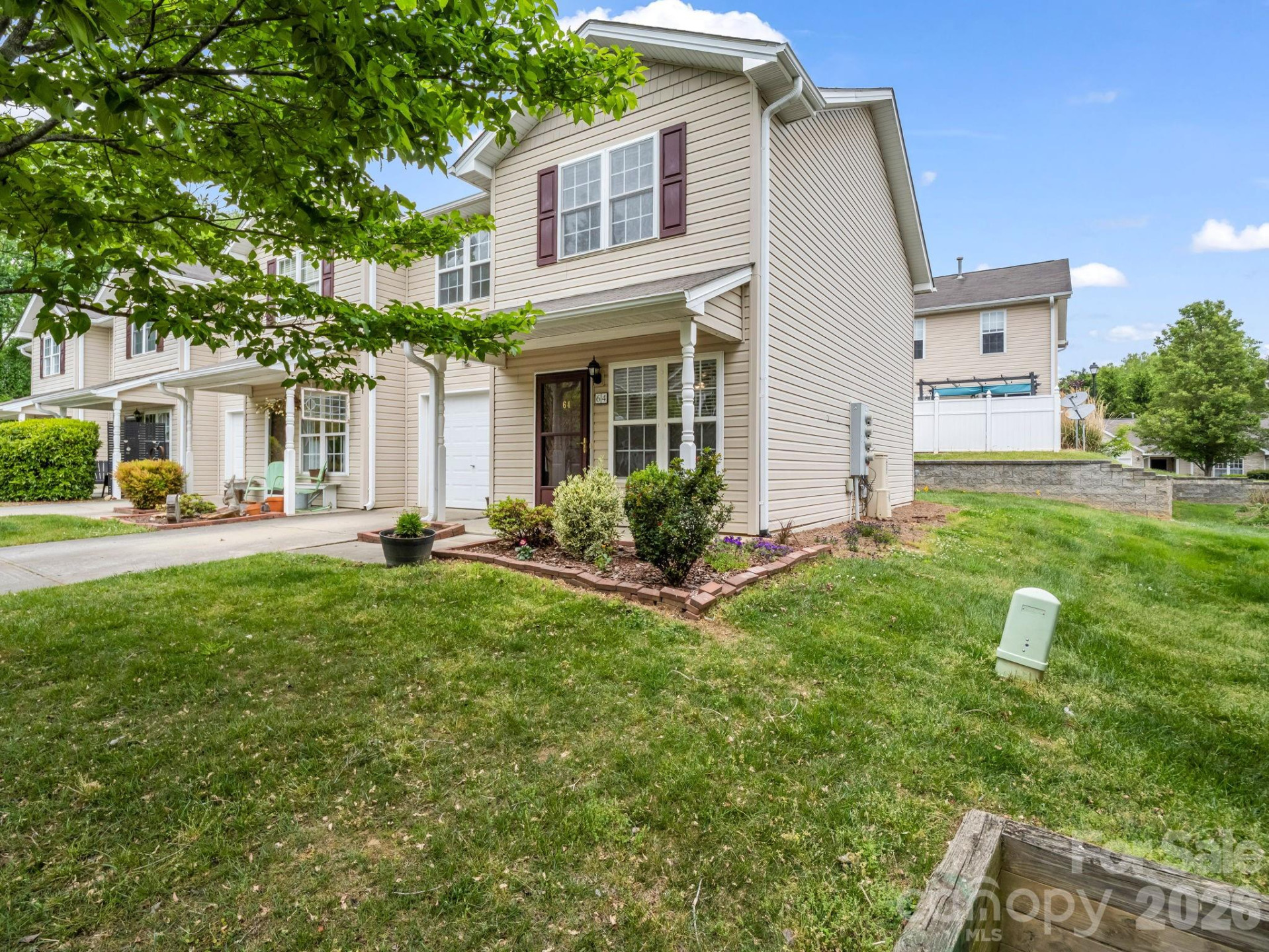 64 Lanceford Circle - Photo 2