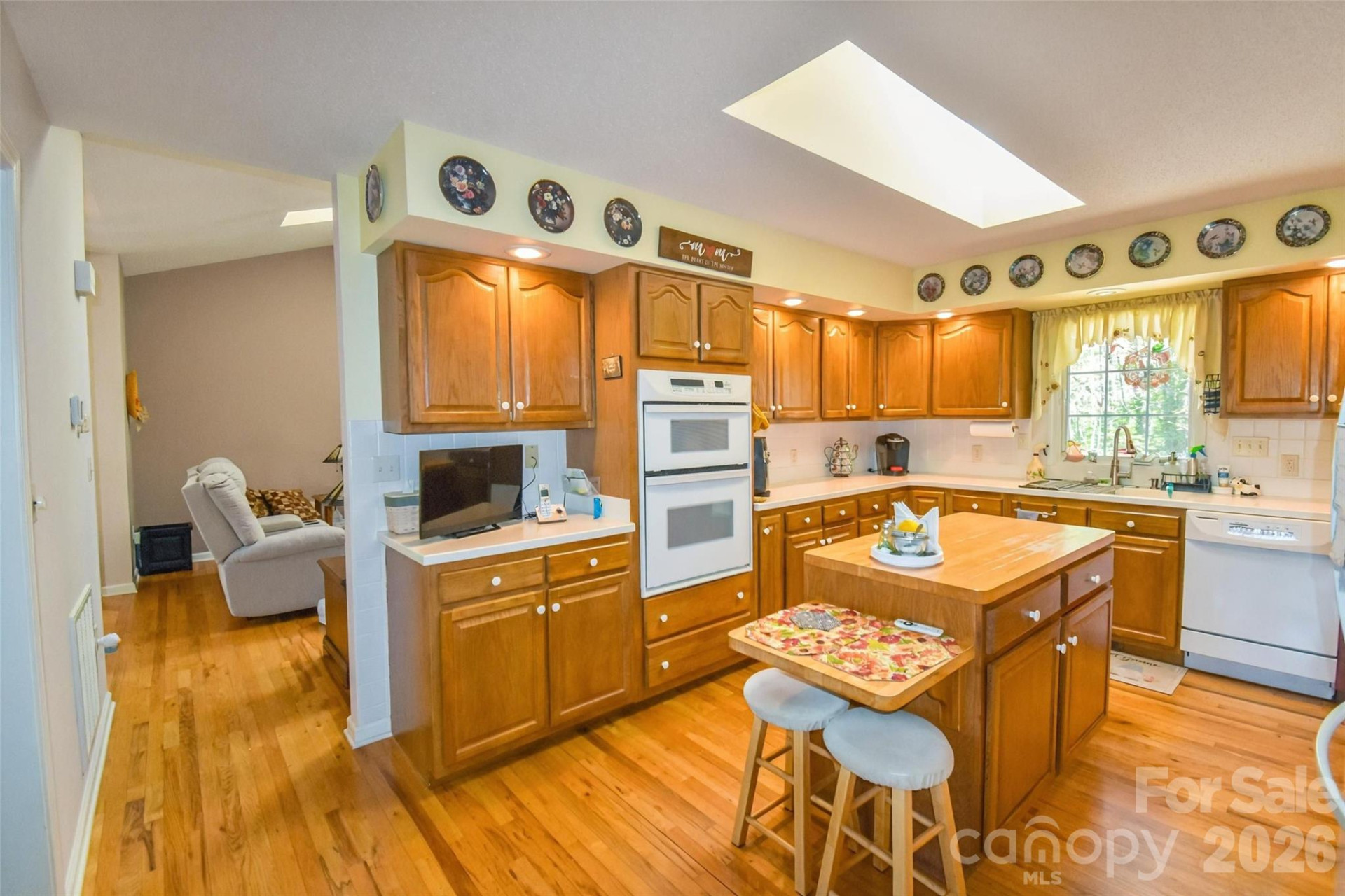 548 Thunder Road - Photo 11