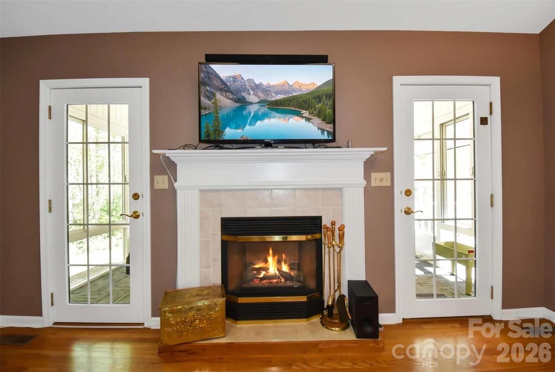 548 Thunder Road - Photo 4