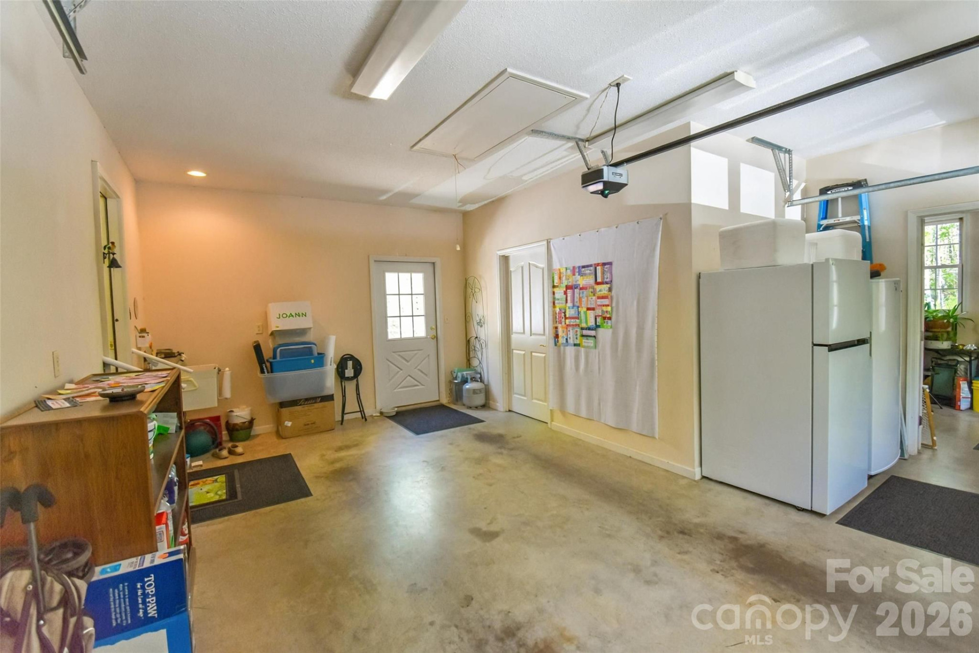 548 Thunder Road - Photo 37