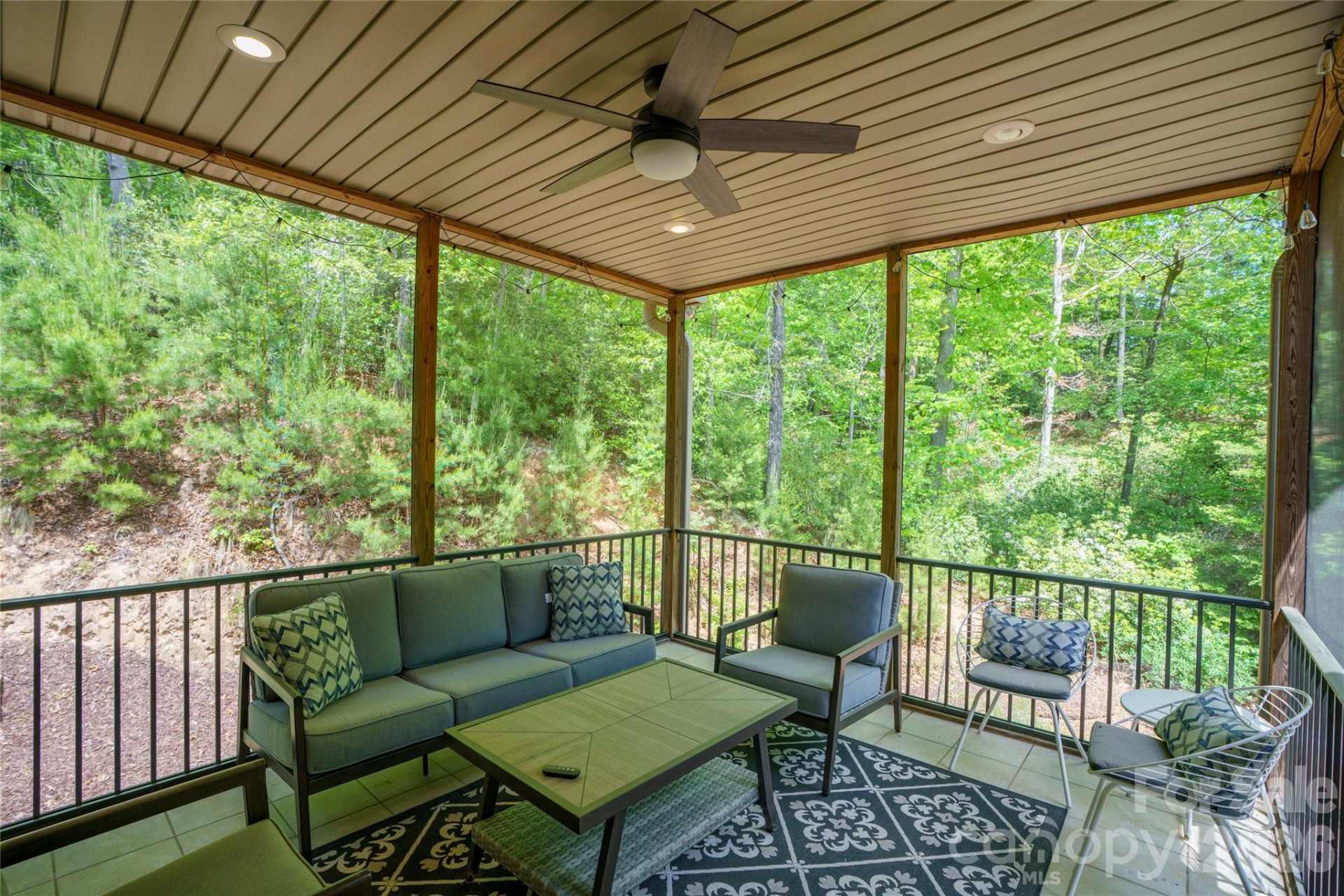 176 Hemlock Lane - Photo 38
