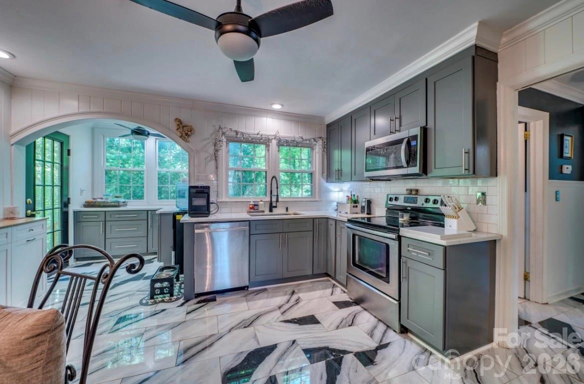 112 Kinwood Street - Photo 3