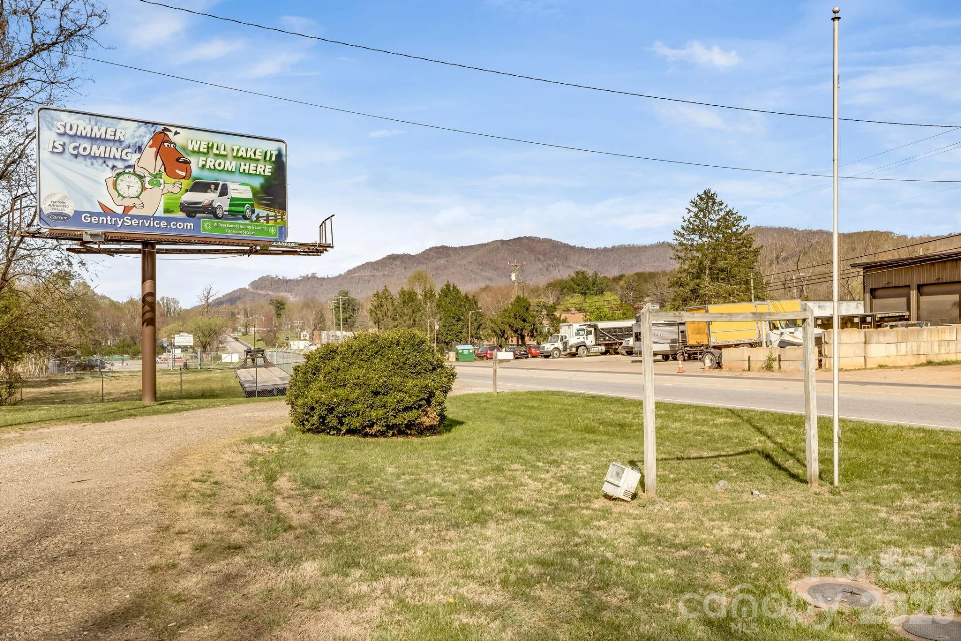 2172 Smokey Park Highway - Photo 11