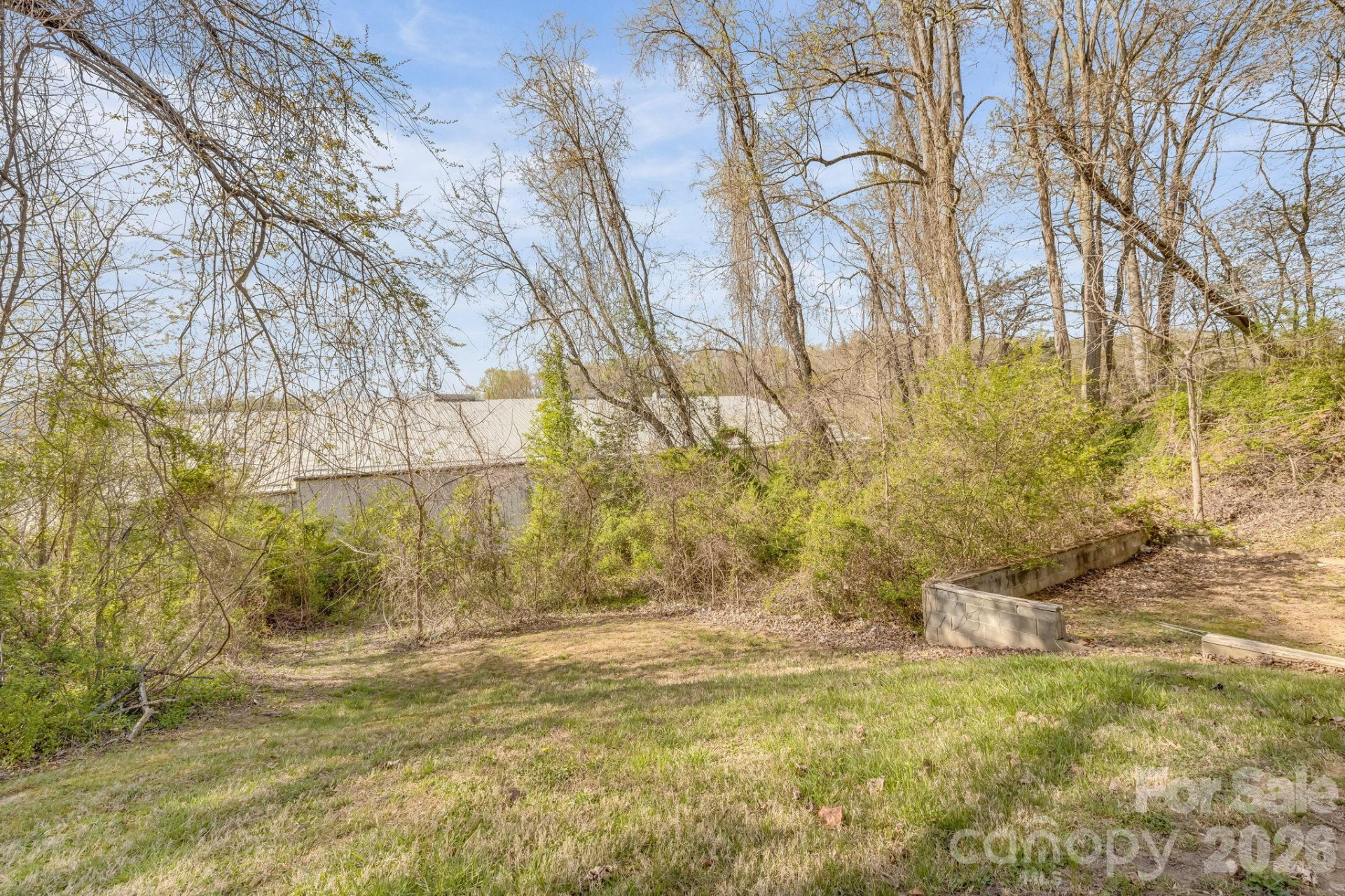 2172 Smokey Park Highway - Photo 13
