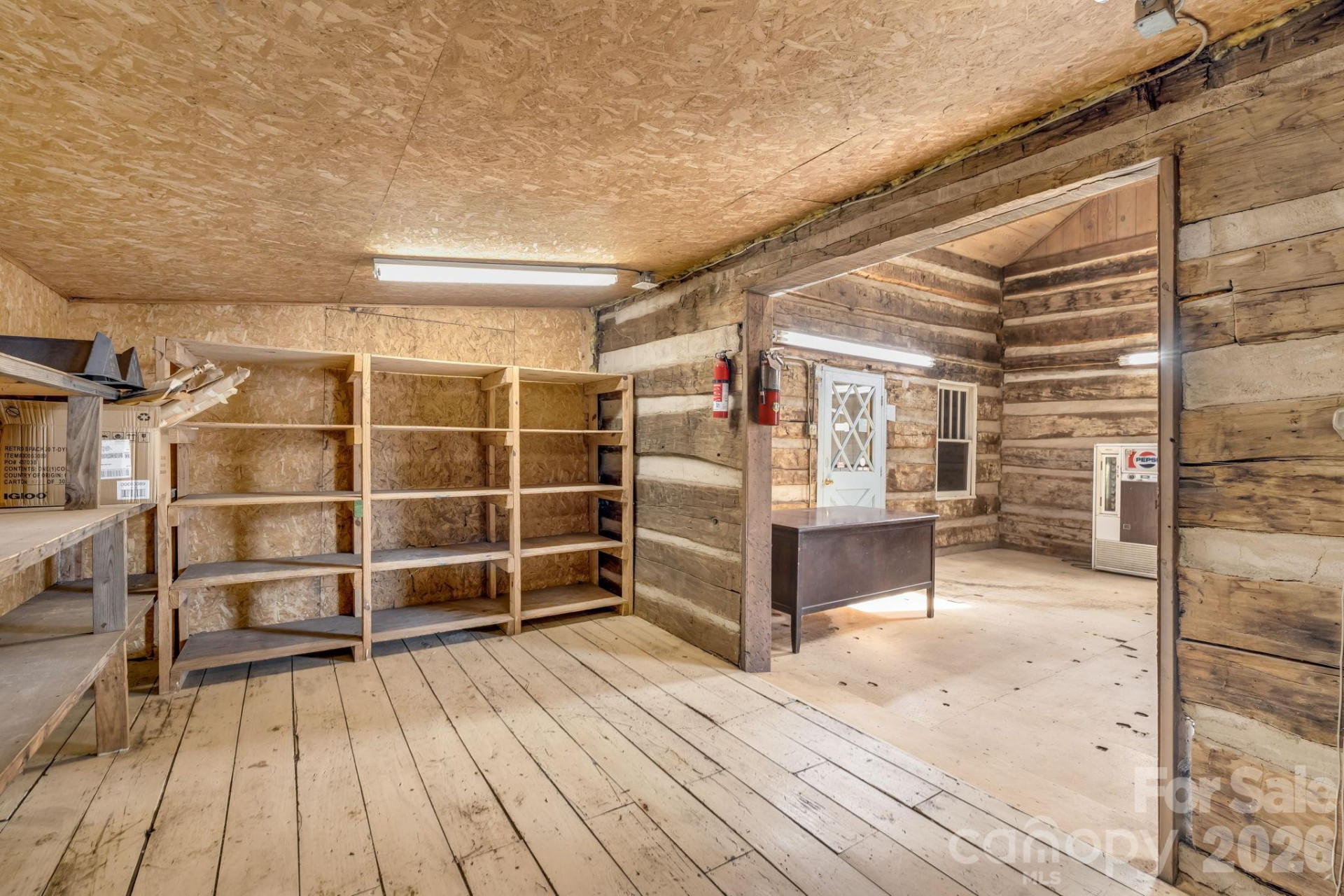 2172 Smokey Park Highway - Photo 20