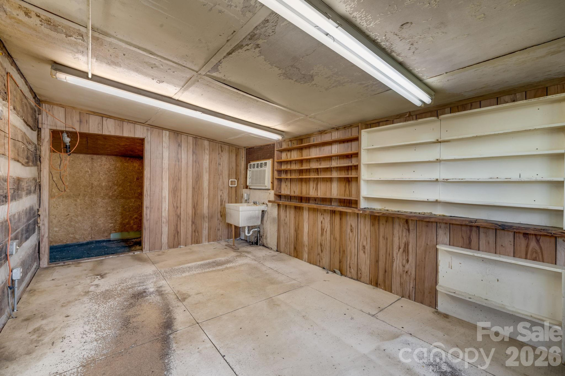 2172 Smokey Park Highway - Photo 23