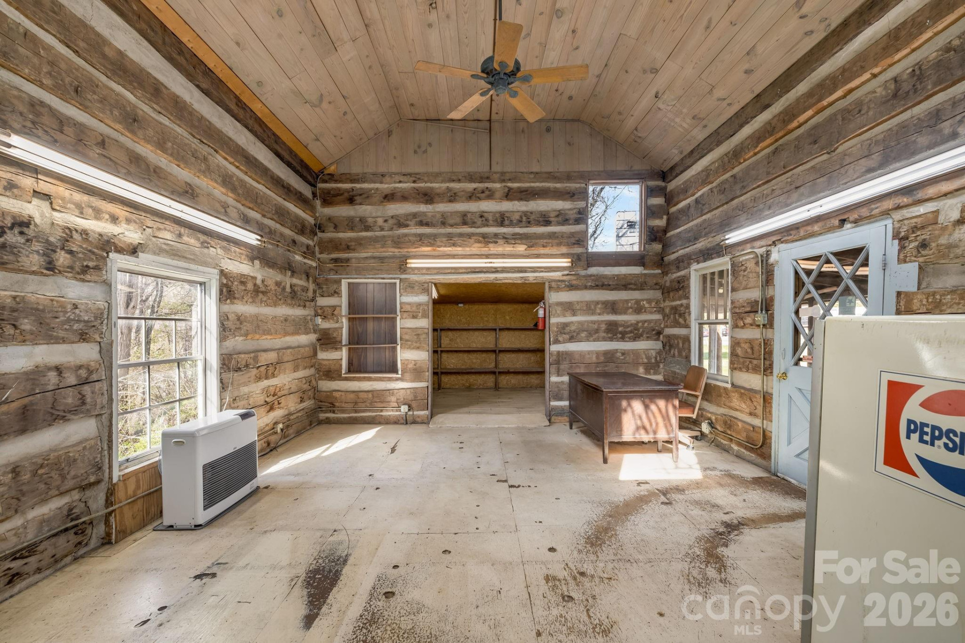 2172 Smokey Park Highway - Photo 4