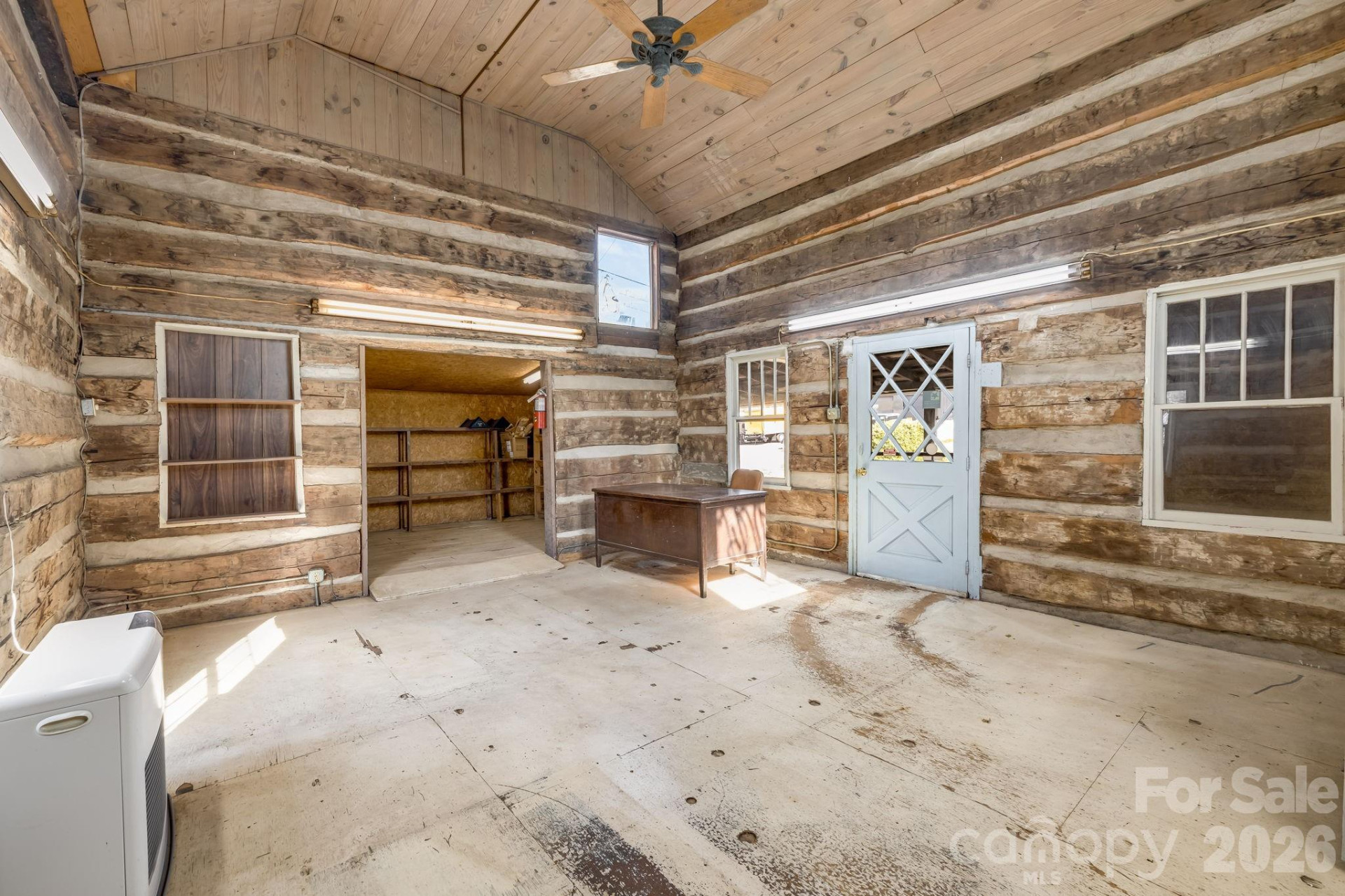 2172 Smokey Park Highway - Photo 6