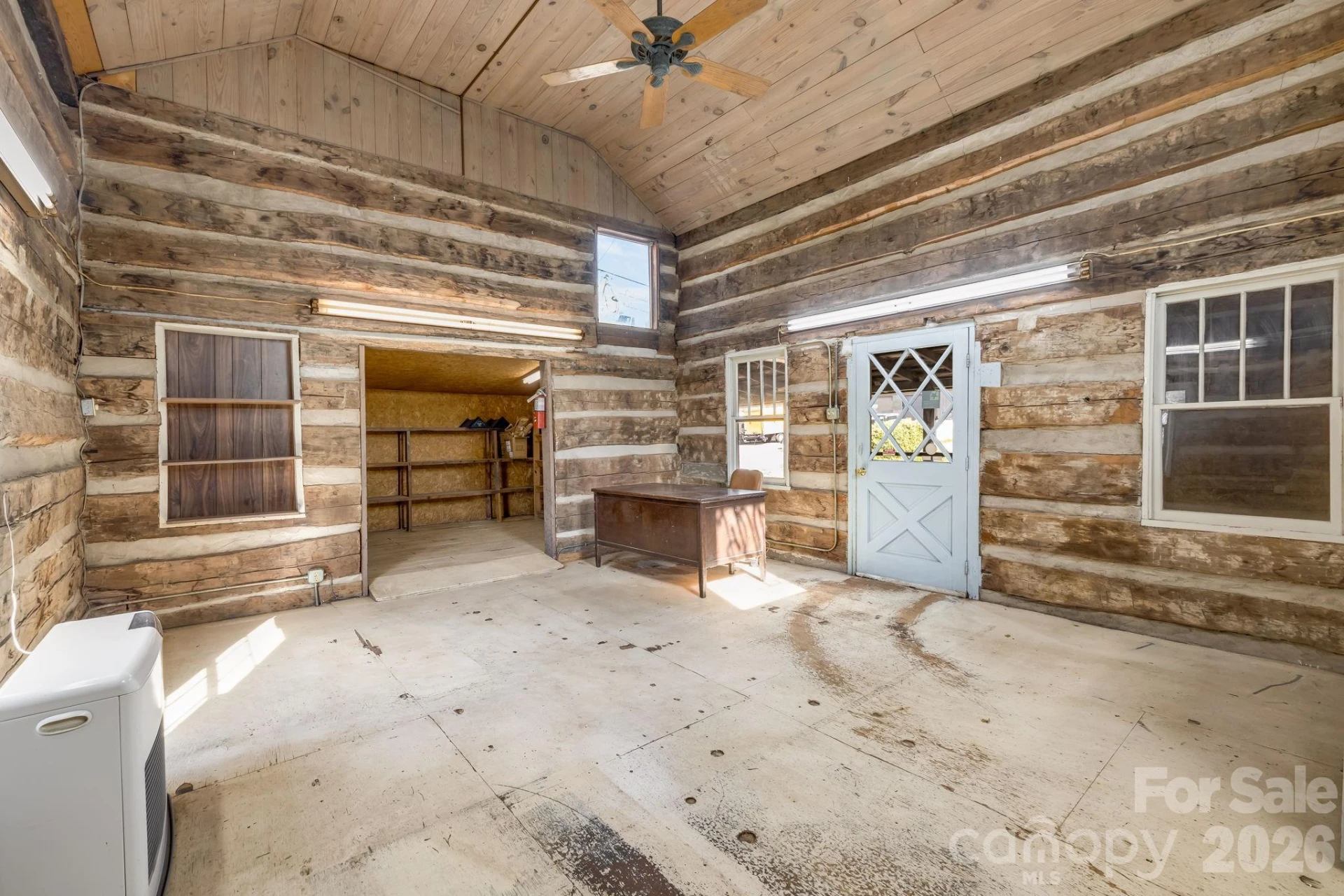 2172 Smokey Park Highway - Photo 6