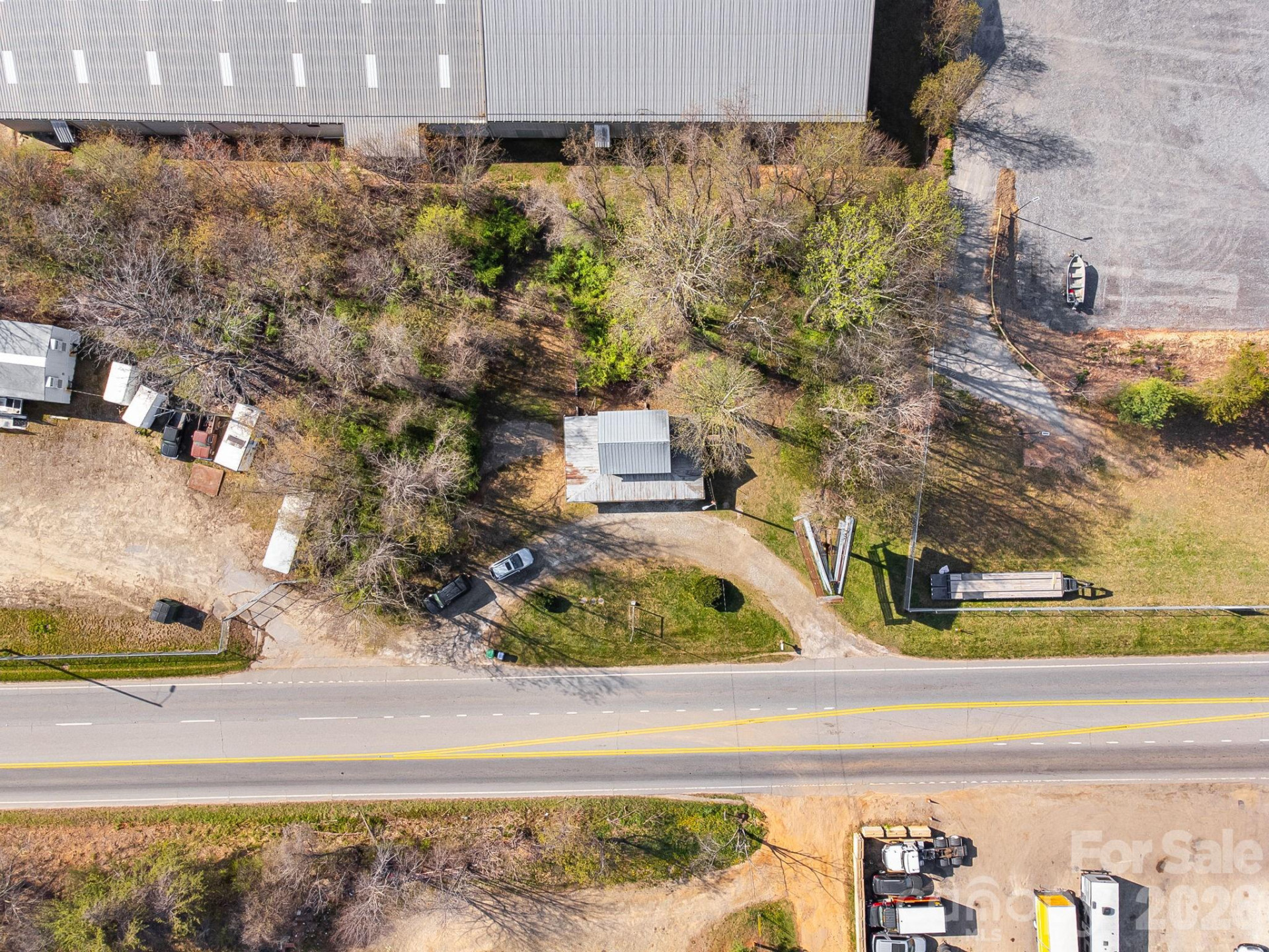 2172 Smokey Park Highway - Photo 7