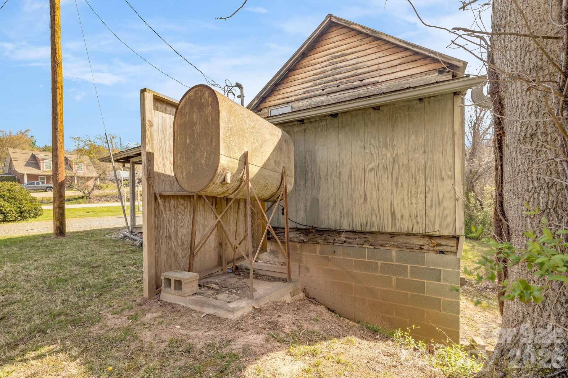 2172 Smokey Park Highway - Photo 10