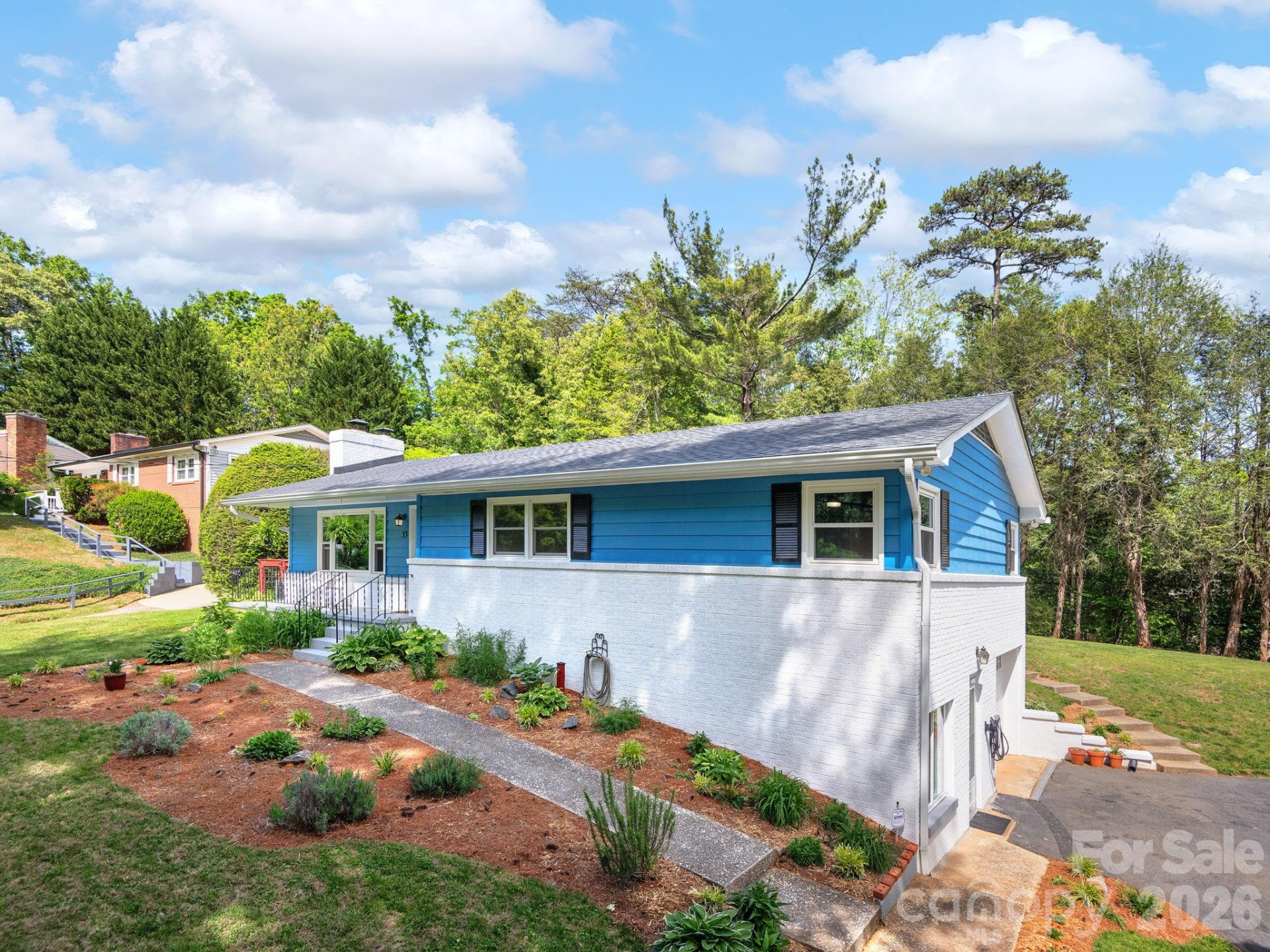 33 Pinehurst Road - Photo 2