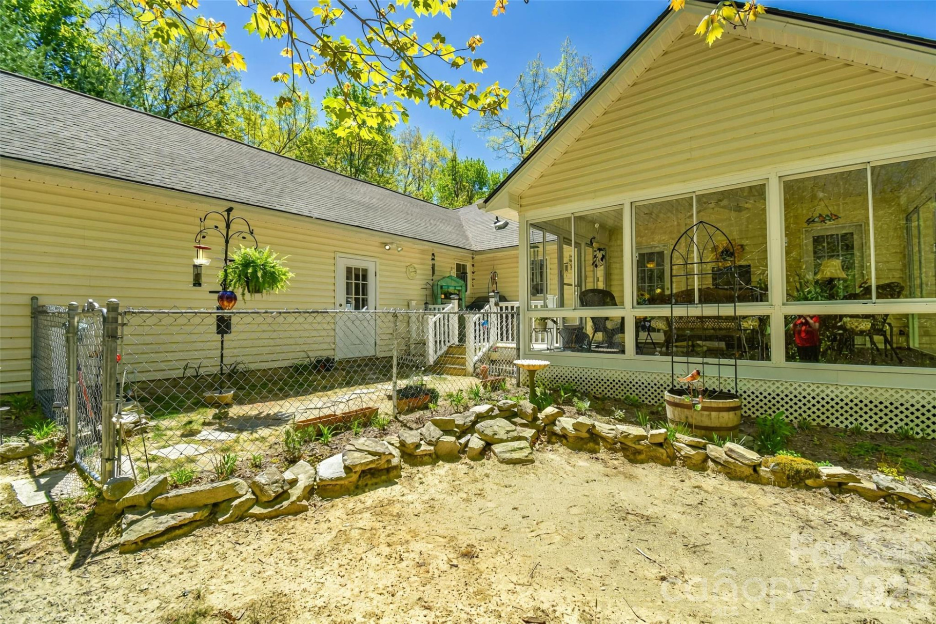 548 Thunder Road - Photo 44