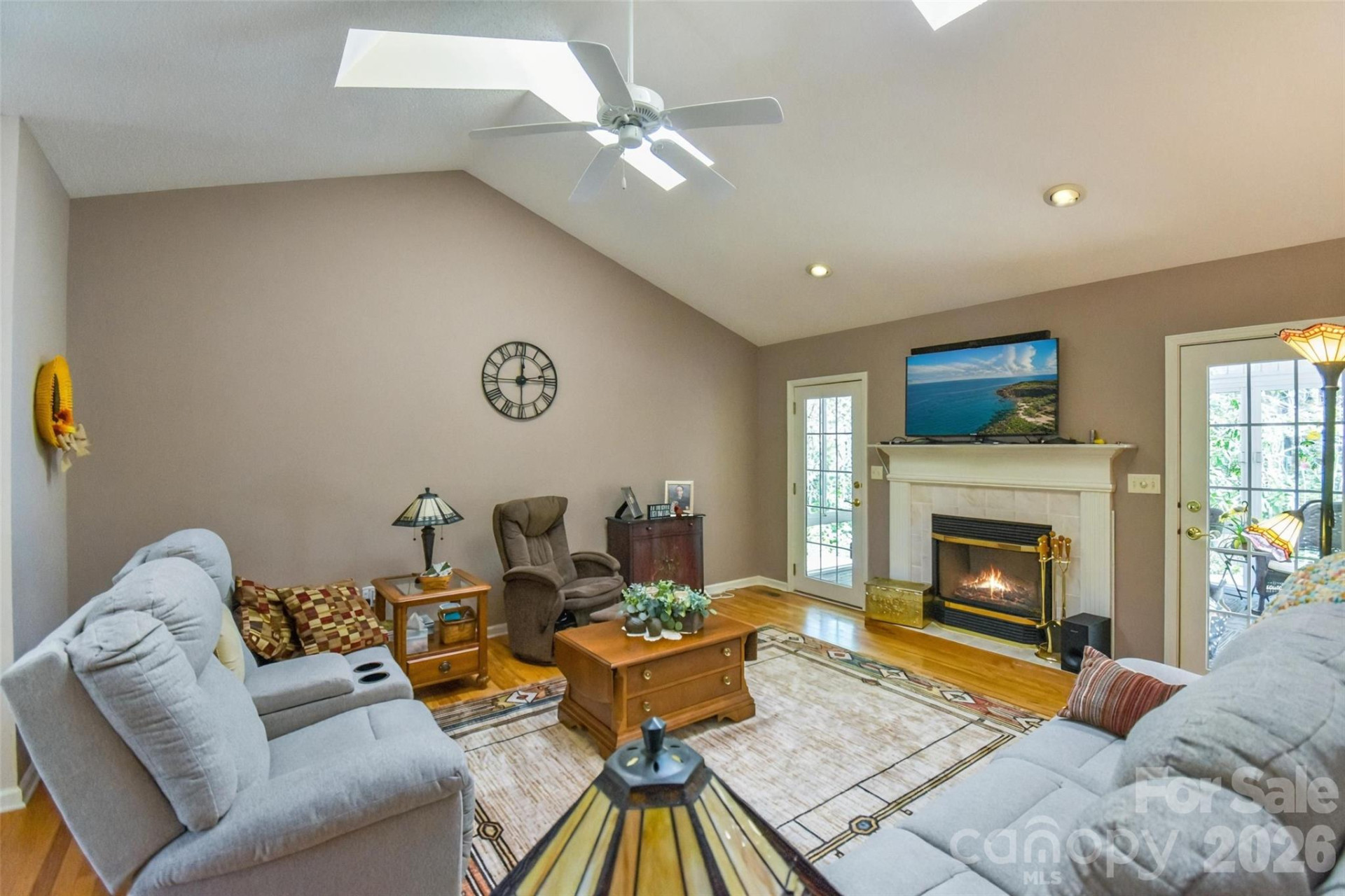 548 Thunder Road - Photo 6