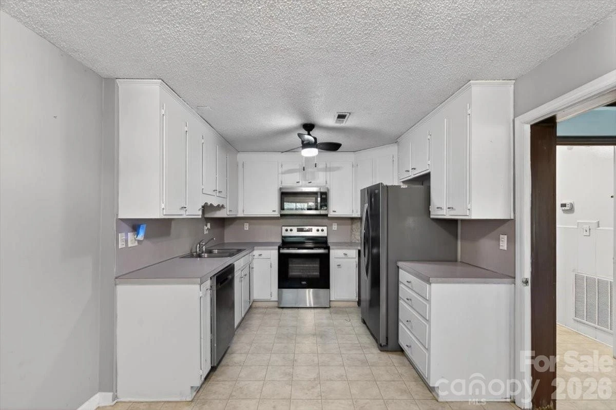 209 Edgewood Drive - Photo 11
