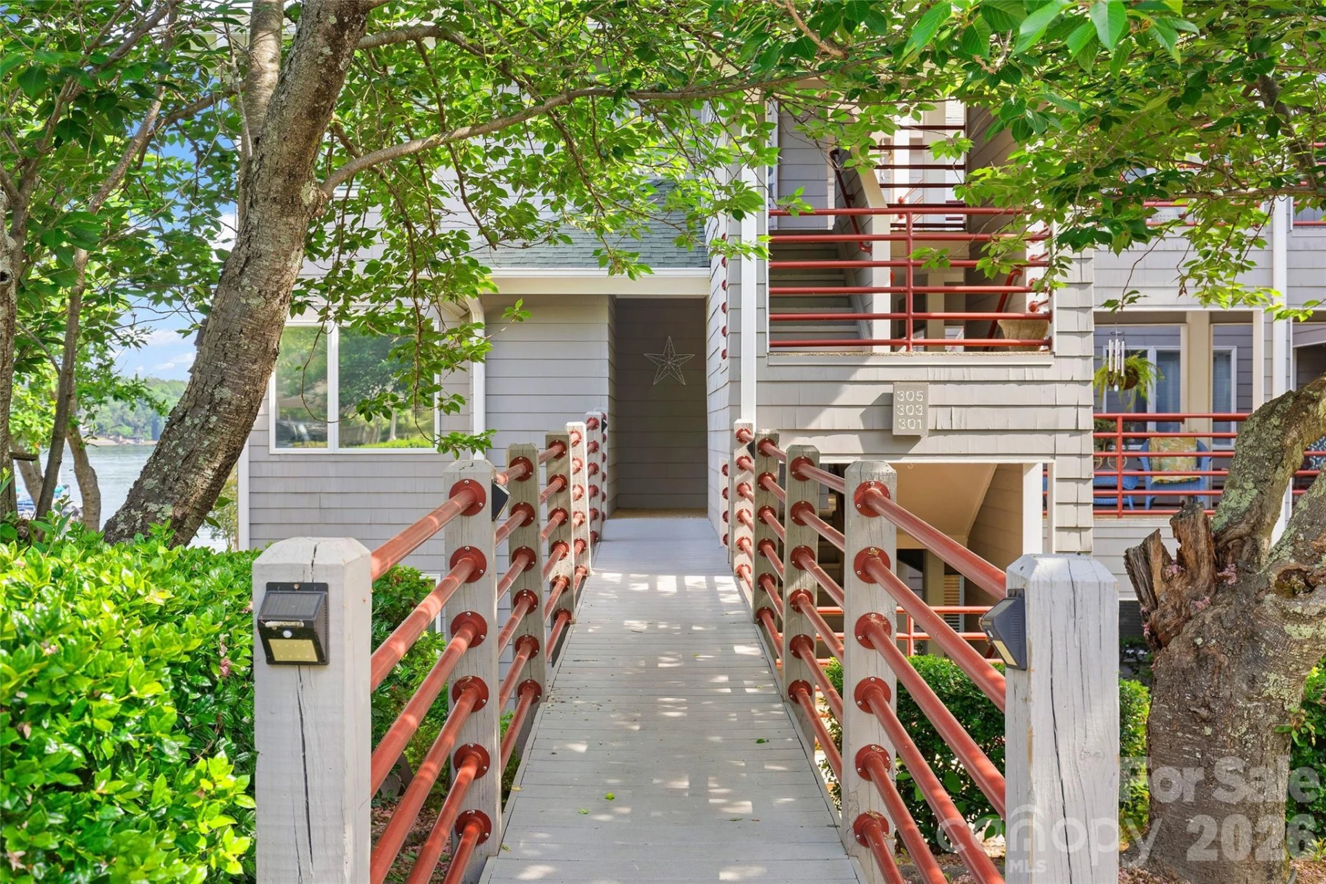 301 Lake Club Drive - Photo 3