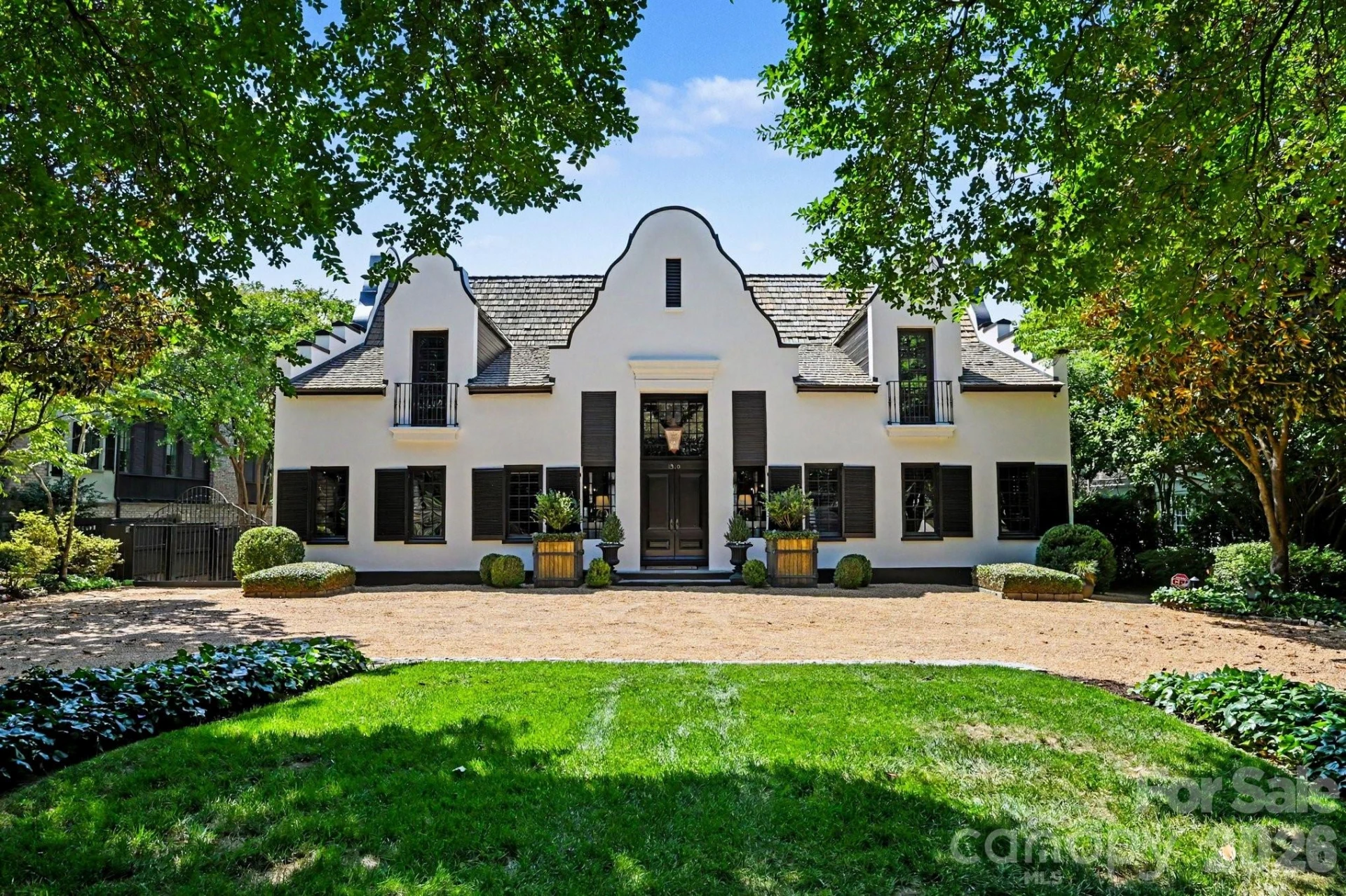 1516 Queens Road