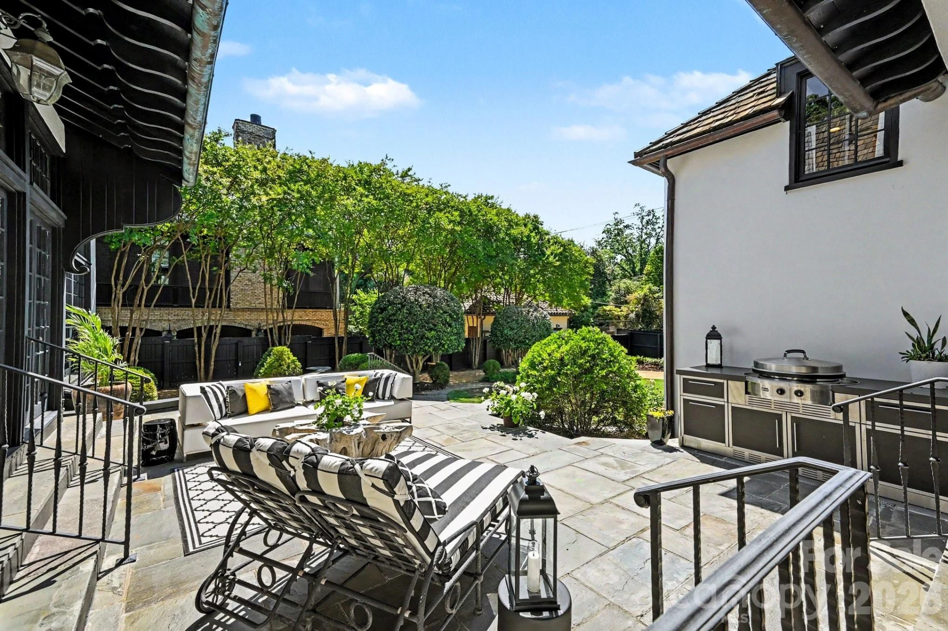1516 Queens Road - Photo 34