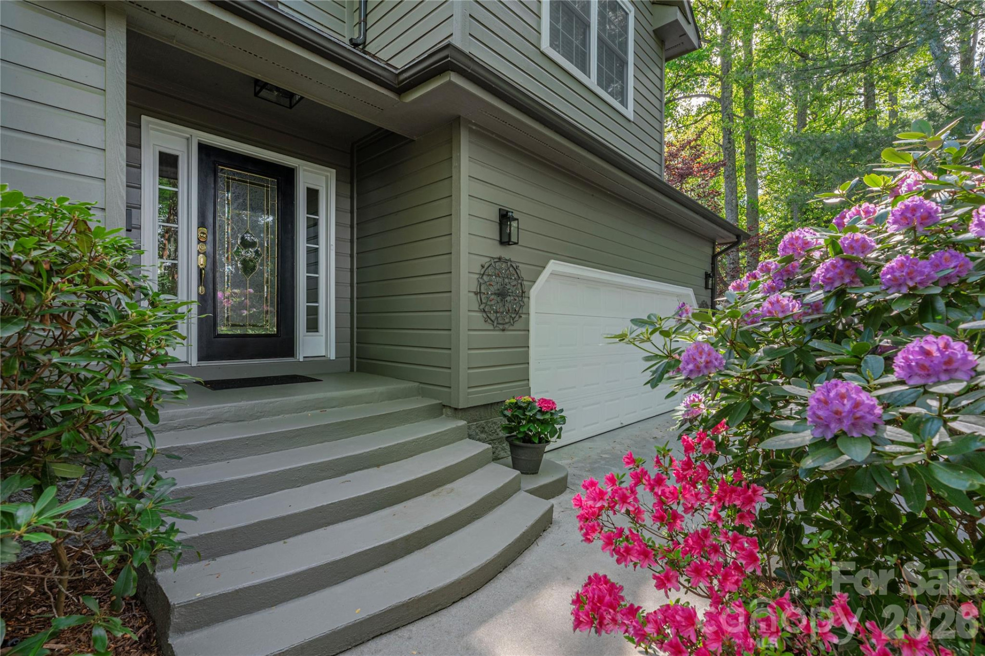 196 Rockhold Drive - Photo 2