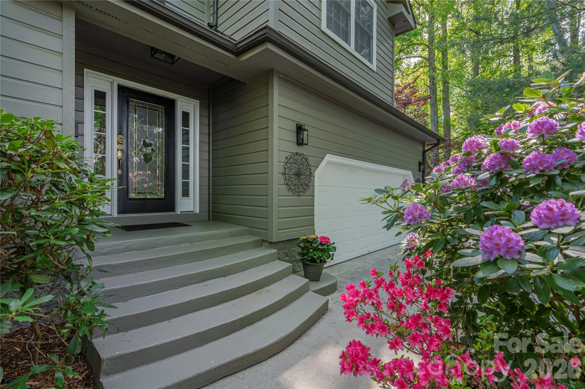 196 Rockhold Drive - Photo 2