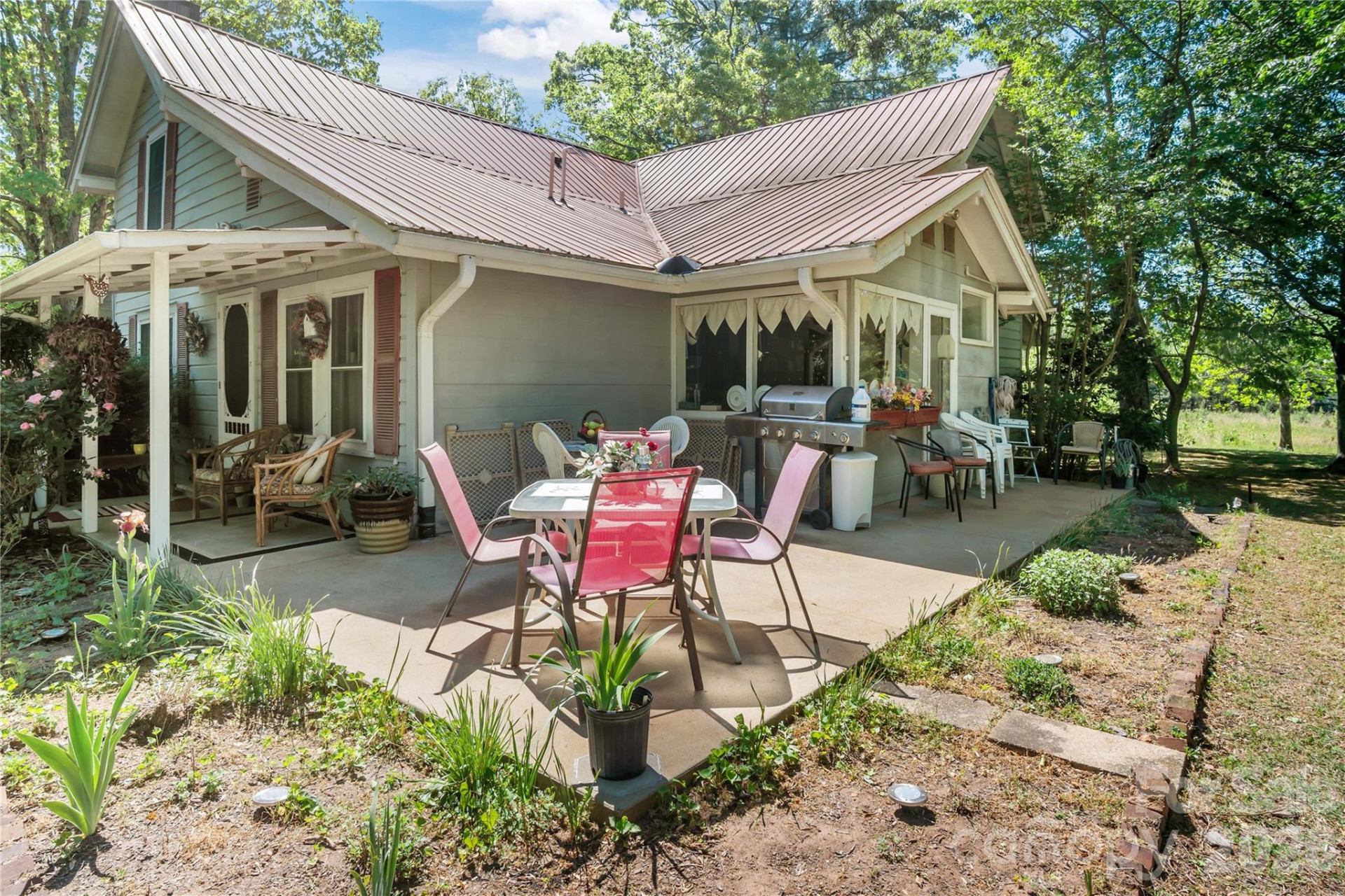 283 Constant Lane - Photo 8