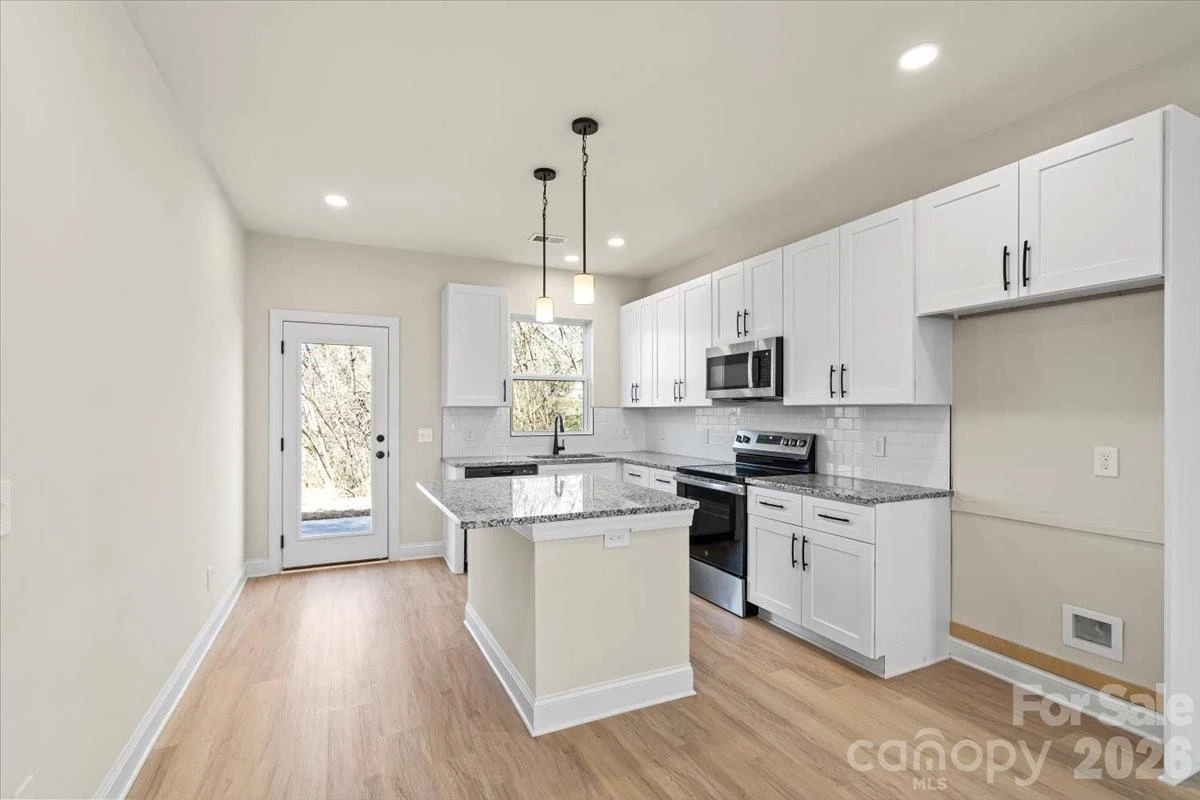 1562 7th Avenue Drive - Photo 11
