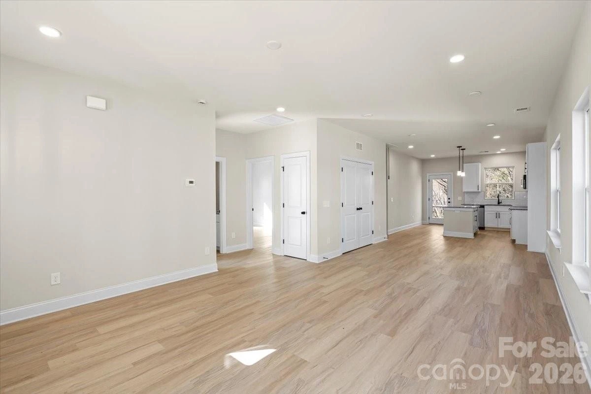 1562 7th Avenue Drive - Photo 4