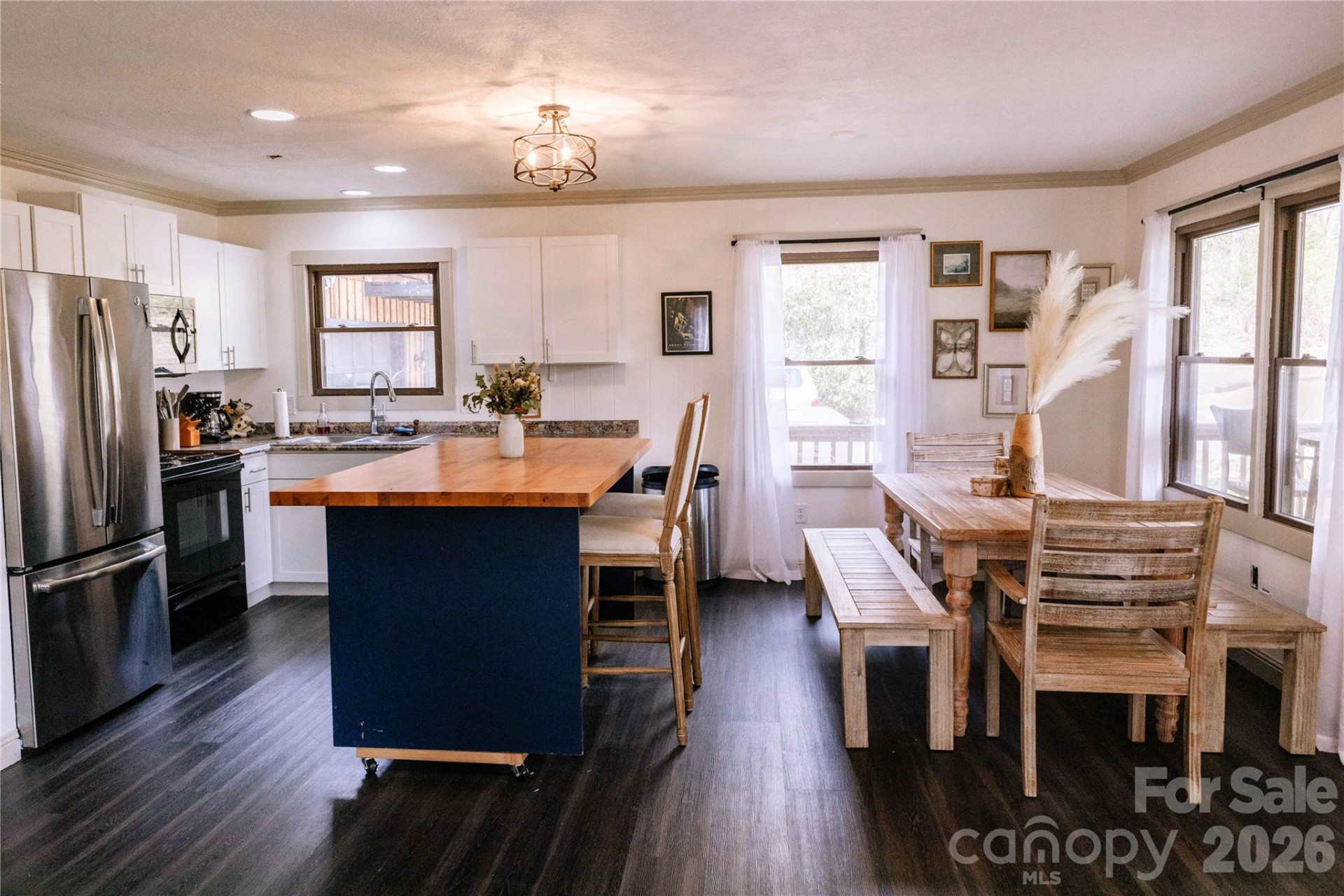 919 Country Club Drive - Photo 11