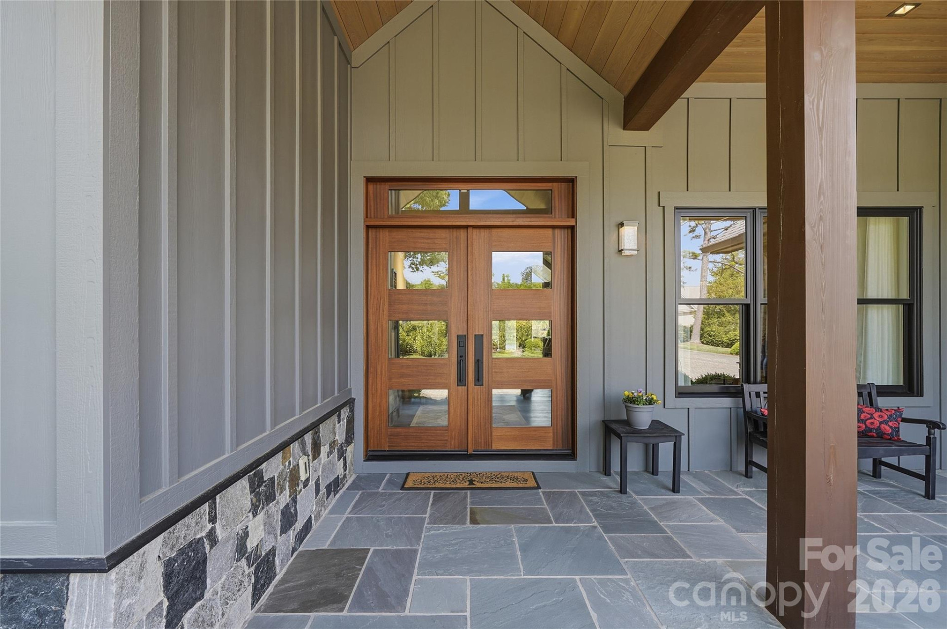 984 Mapleton Lane - Photo 4