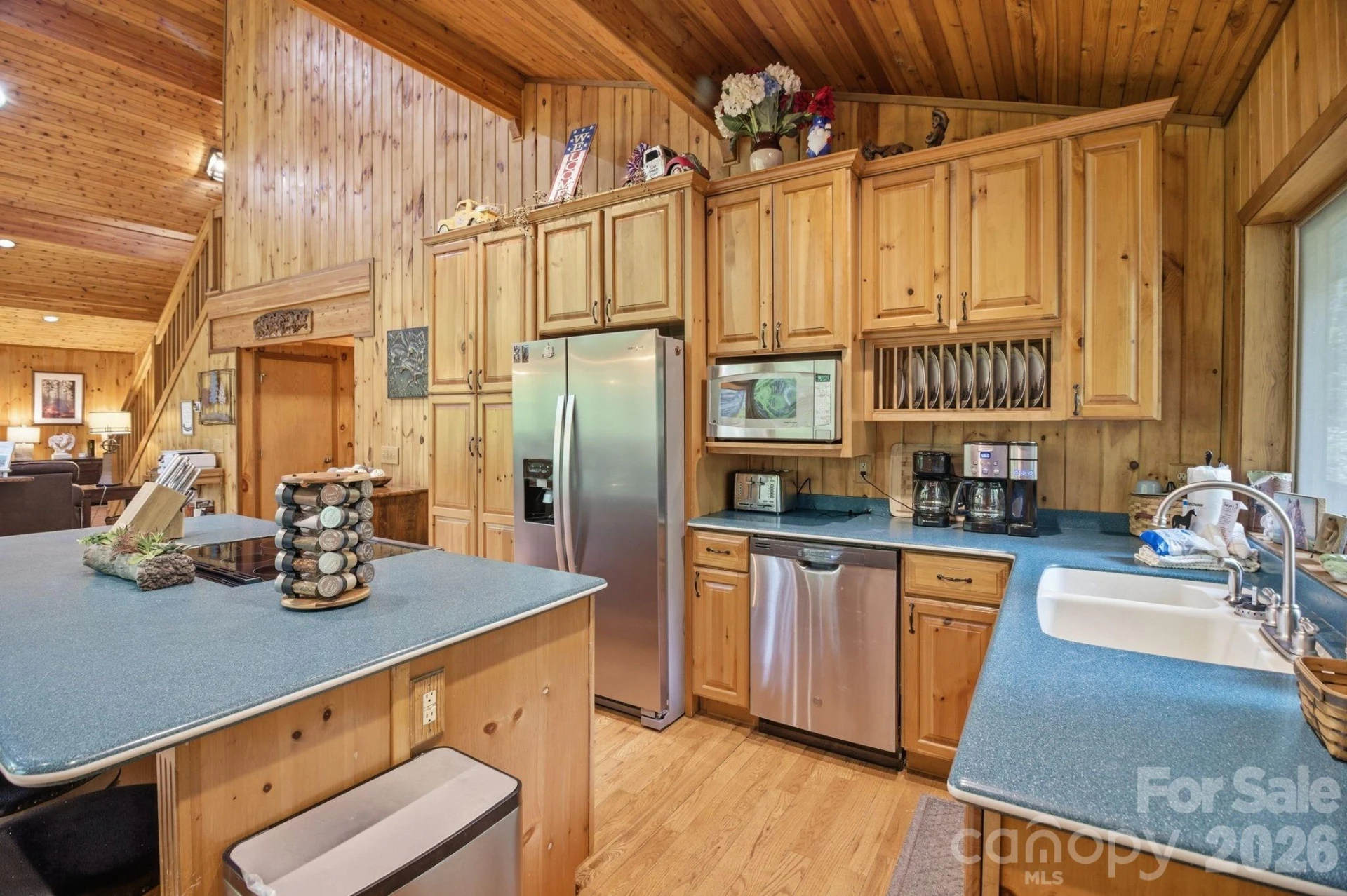 401 Saratoga None - Photo 8