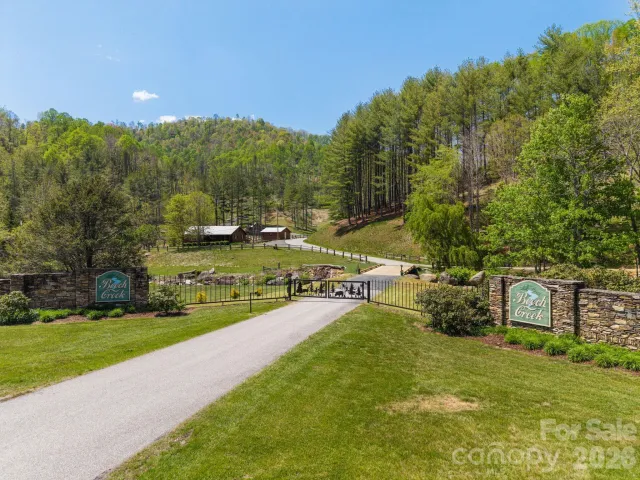 0000 Mountain Crest Drive, Bakersville, NC, 28705