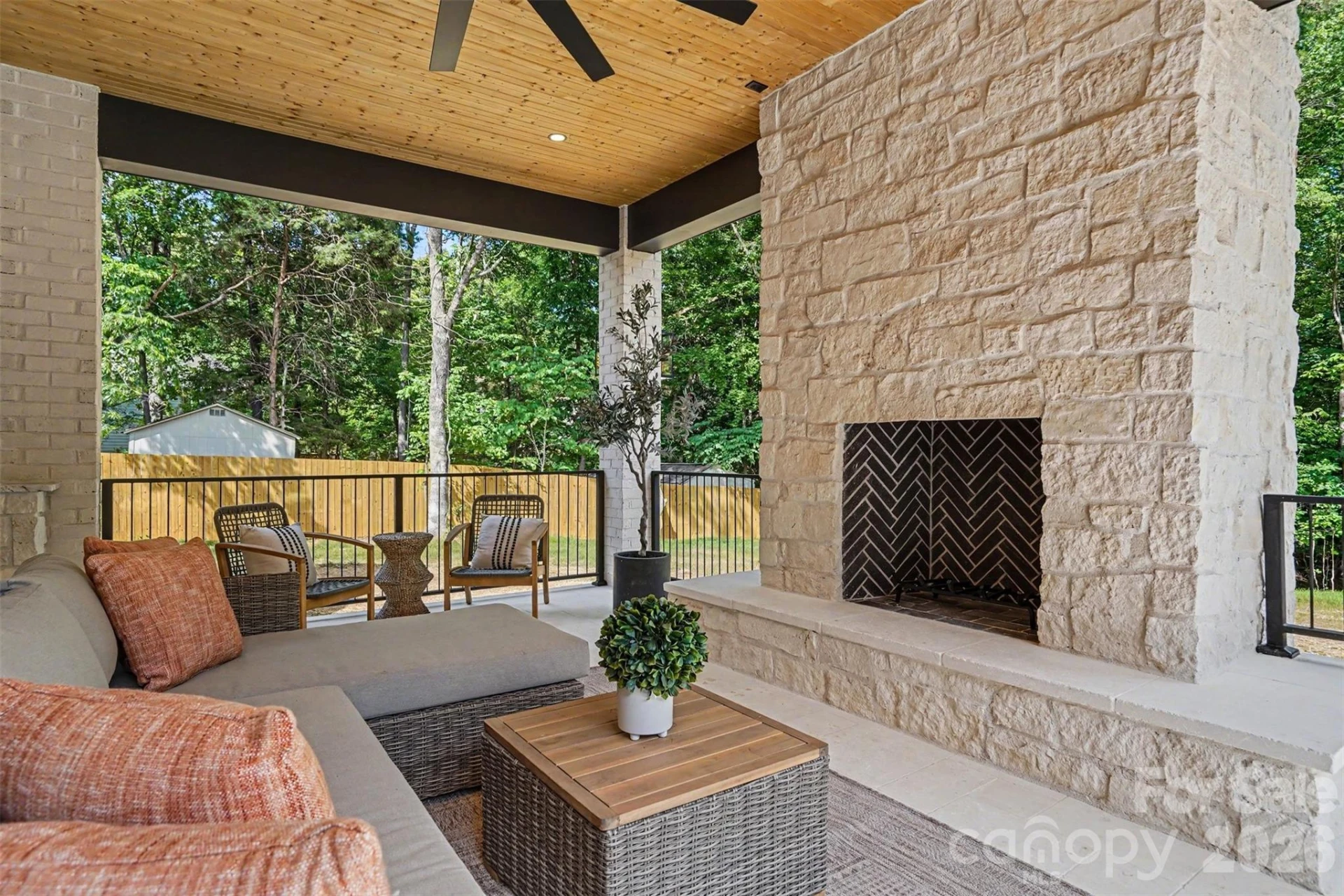 8124 Asheley Glen Drive - Photo 39