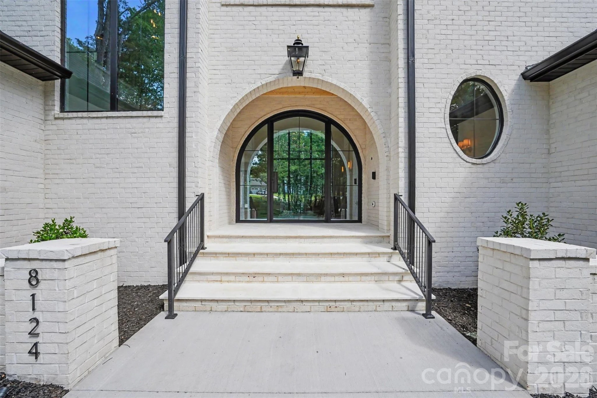 8124 Asheley Glen Drive - Photo 5