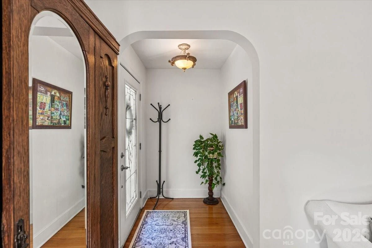 1745 Wensley Drive - Photo 3