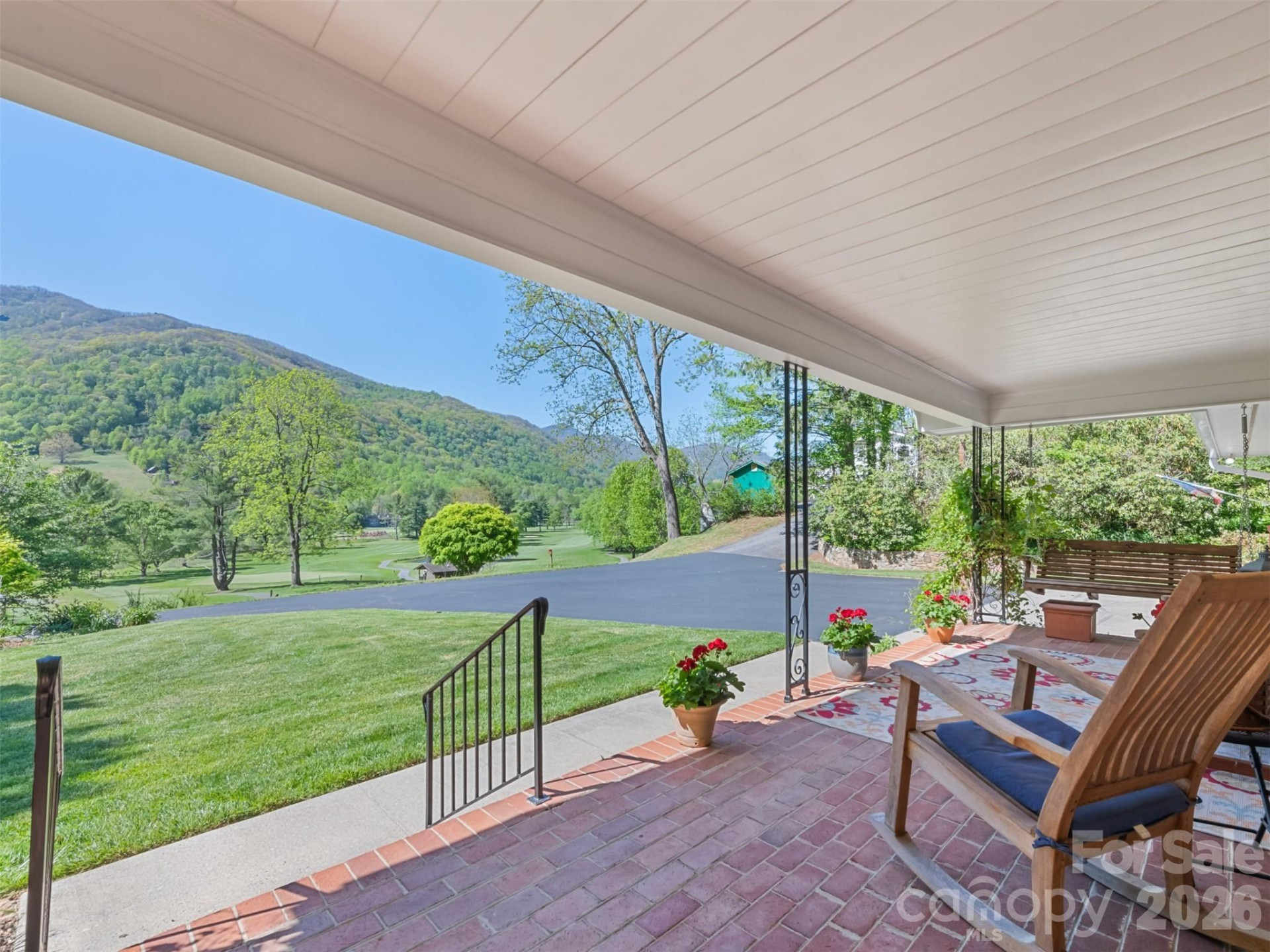 9 Golfview Drive
