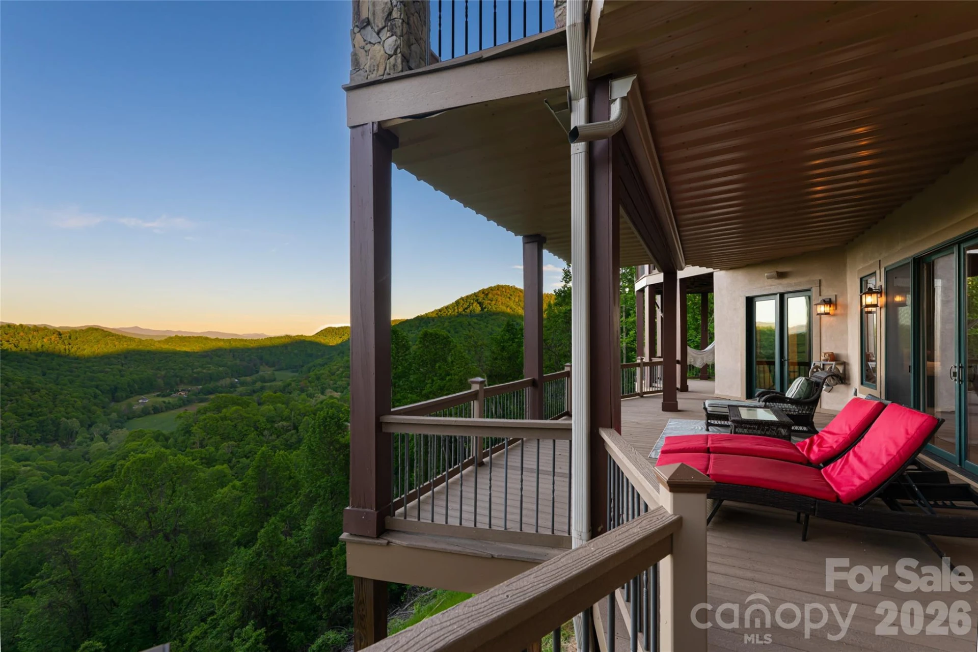 326 Summit Drive - Photo 3