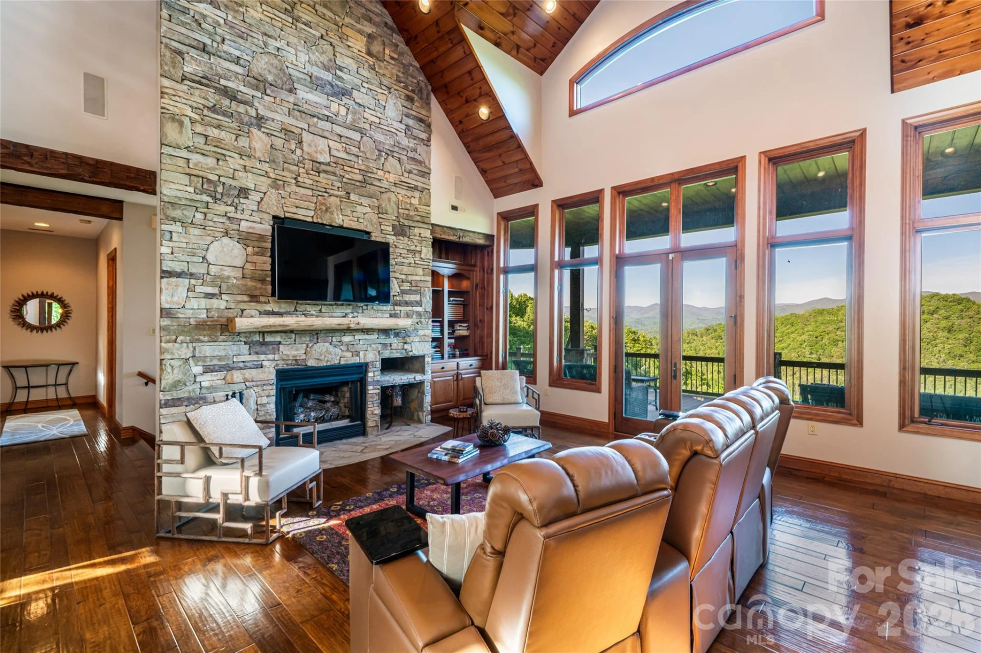 326 Summit Drive - Photo 5