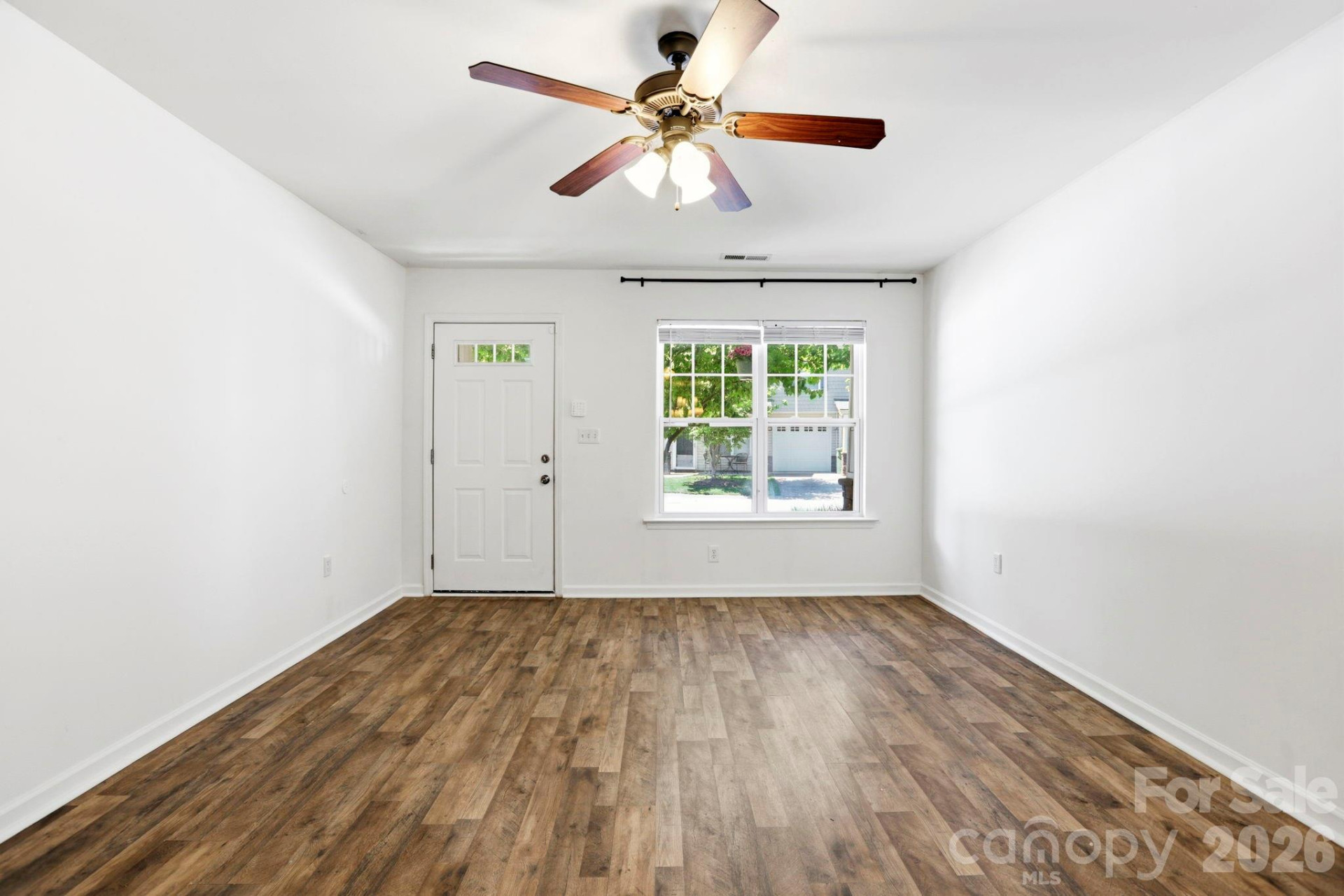 140 Thea Lane - Photo 5