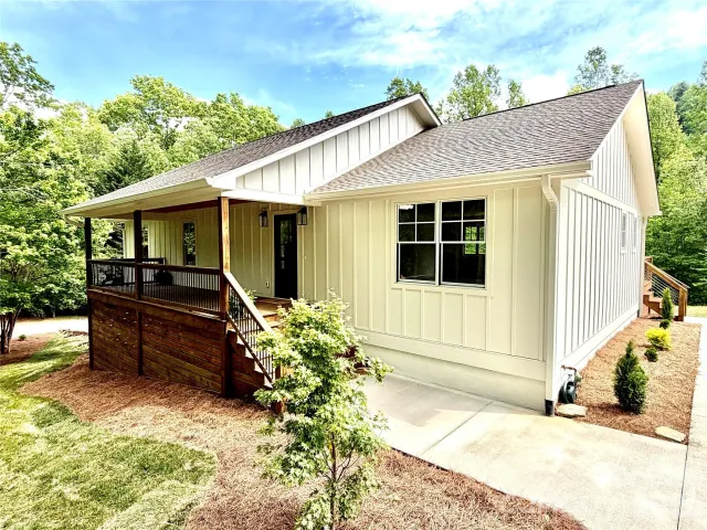316 Big Raven Lane, Saluda, NC, 28773