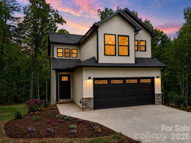9395 West Ridge Drive, Hickory, NC, 28601
