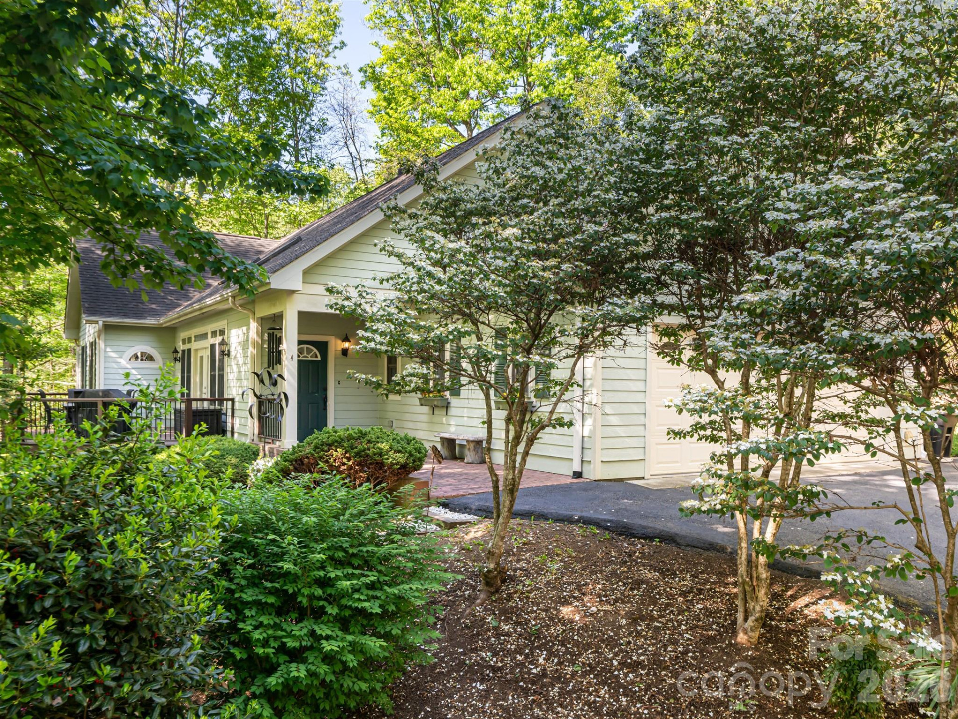 4 Dogwood Glen Circle - Photo 2