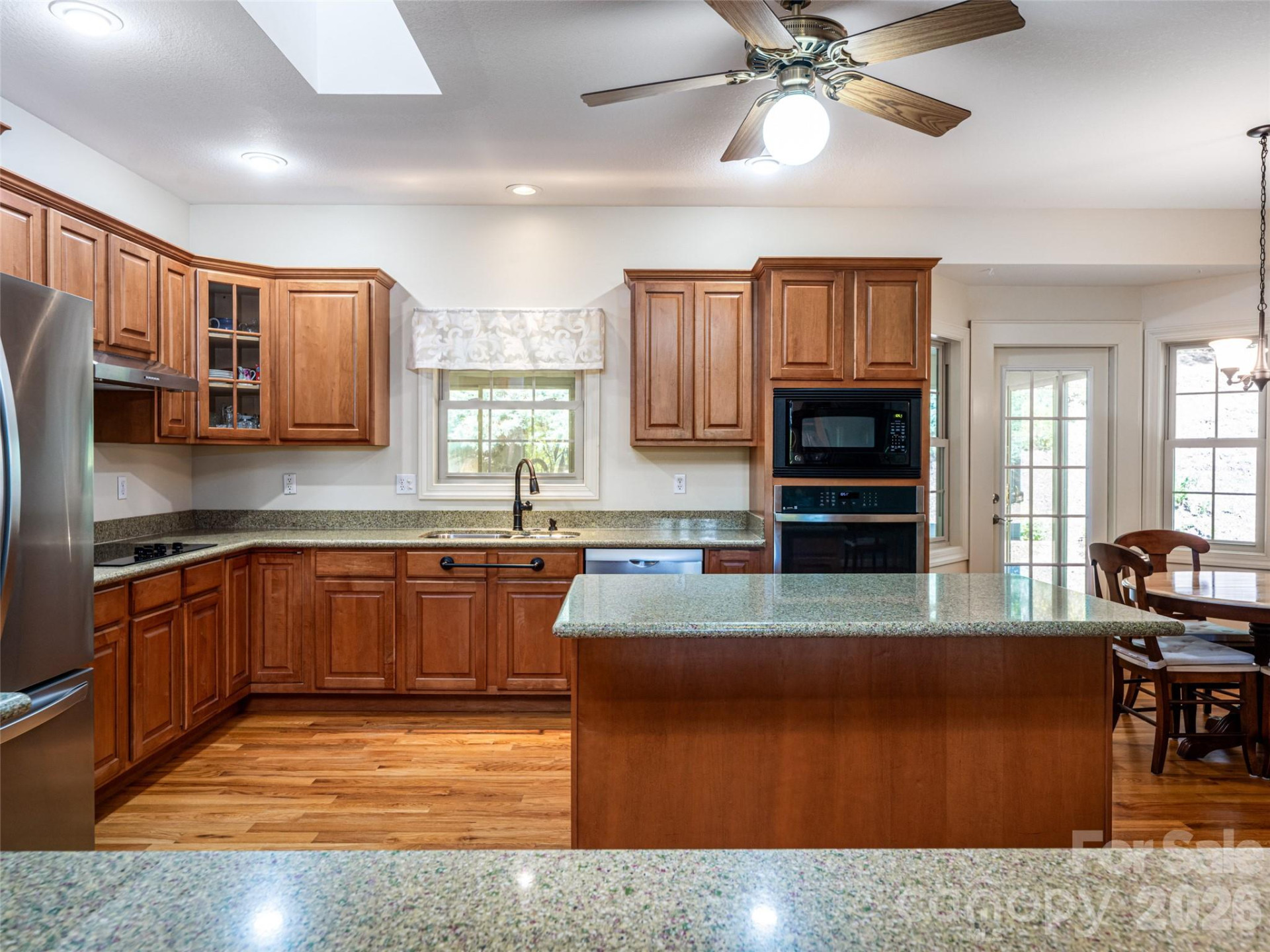 4 Dogwood Glen Circle - Photo 16