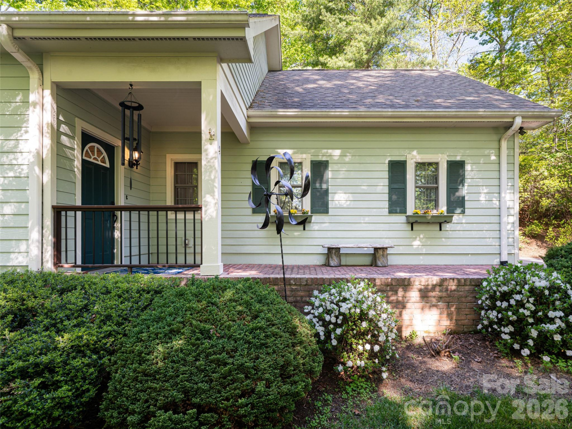 4 Dogwood Glen Circle - Photo 4