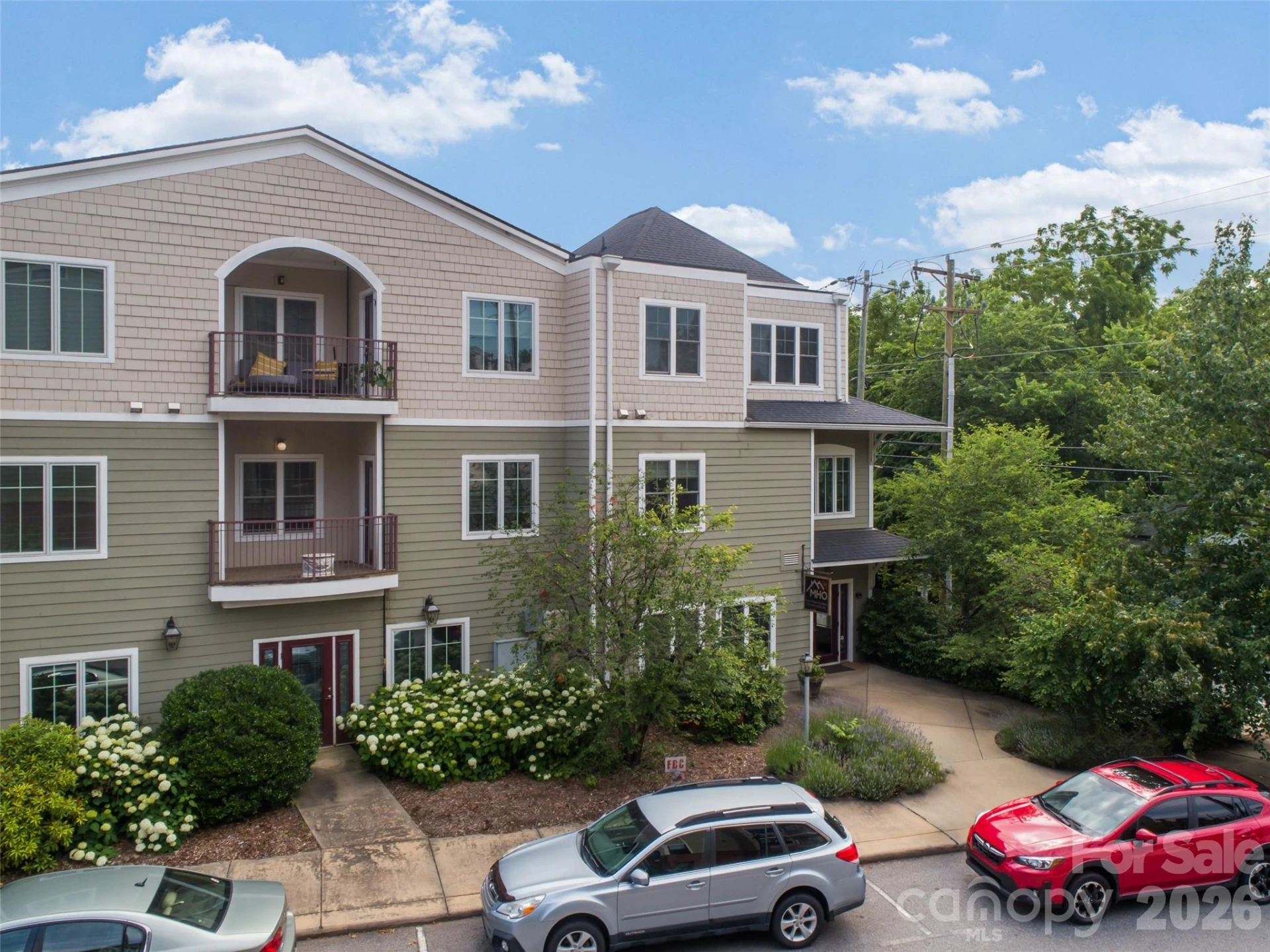 64 Clingman Avenue #101
