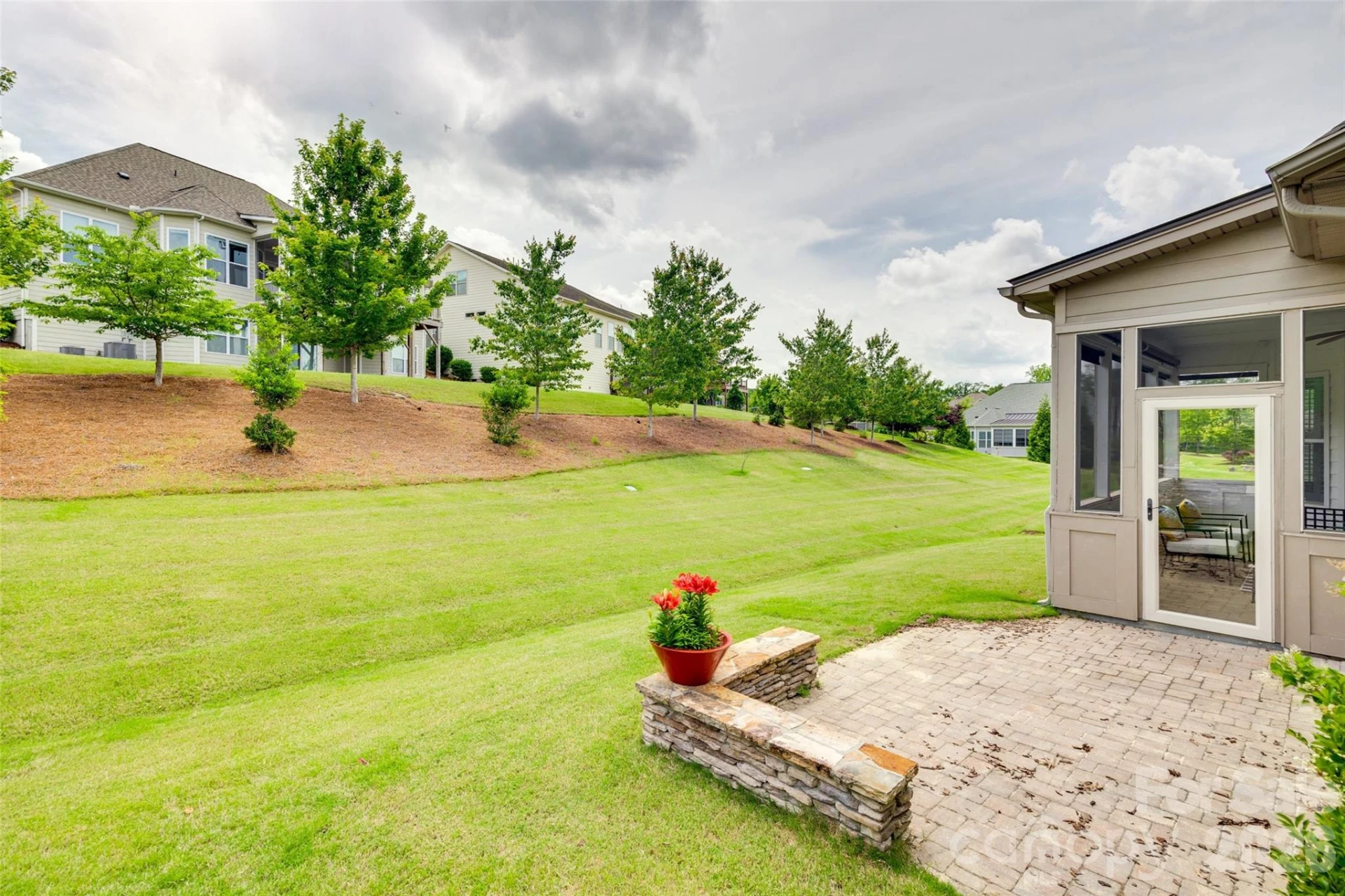 15927 Vale Ridge Drive - Photo 40